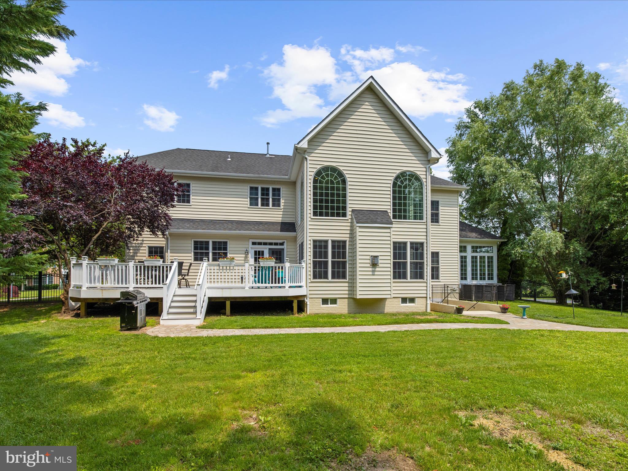 COMPASS POINTE - Residential