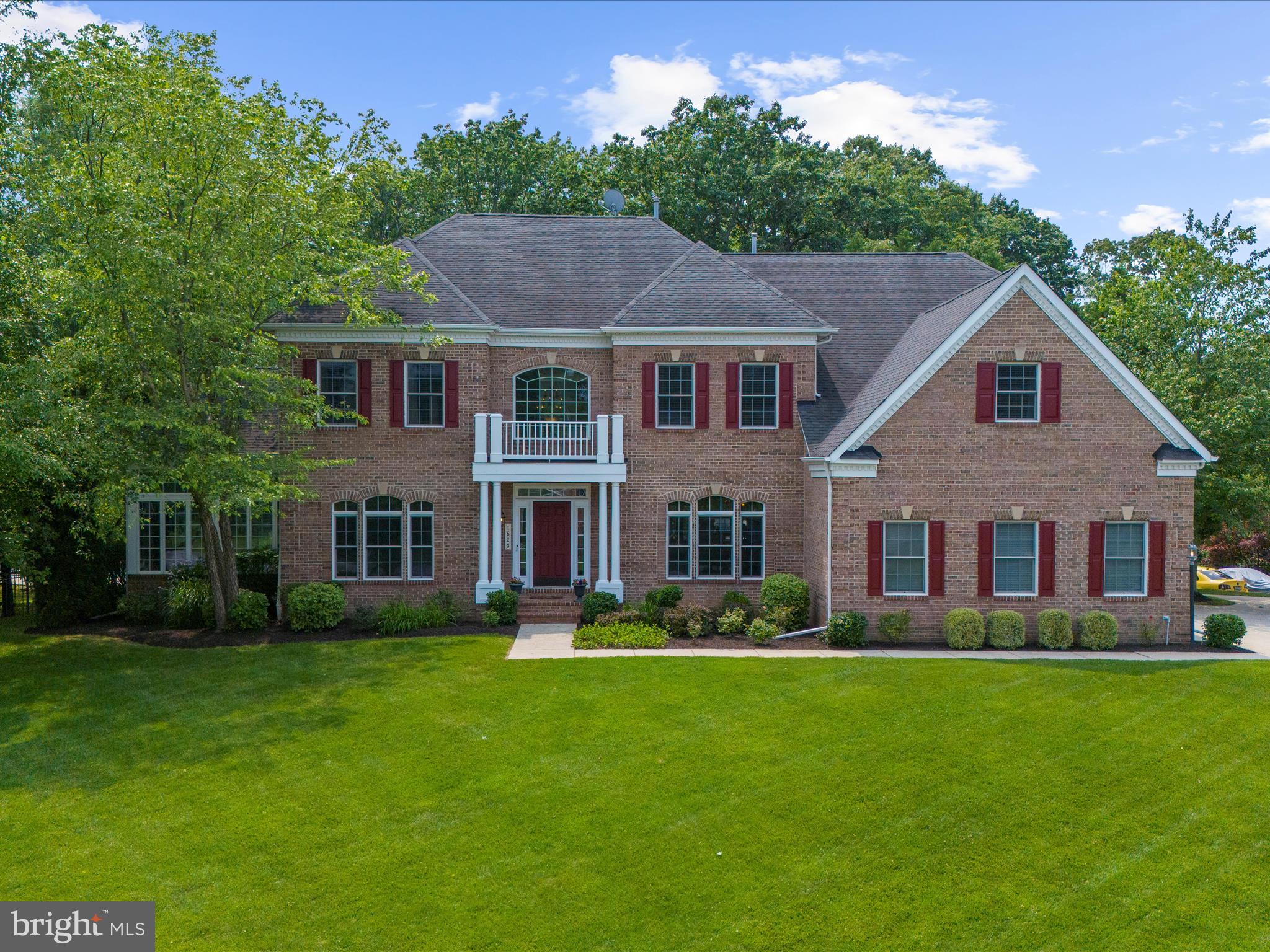 COMPASS POINTE - Residential