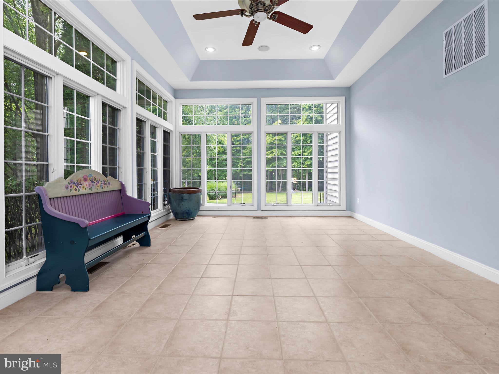 COMPASS POINTE - Residential