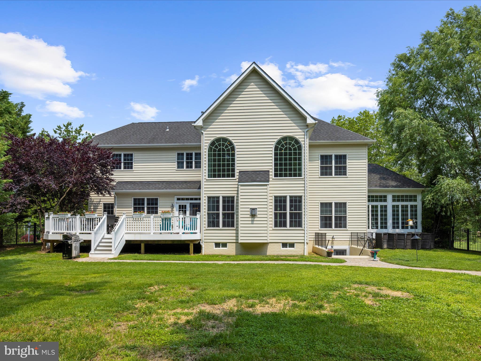 COMPASS POINTE - Residential