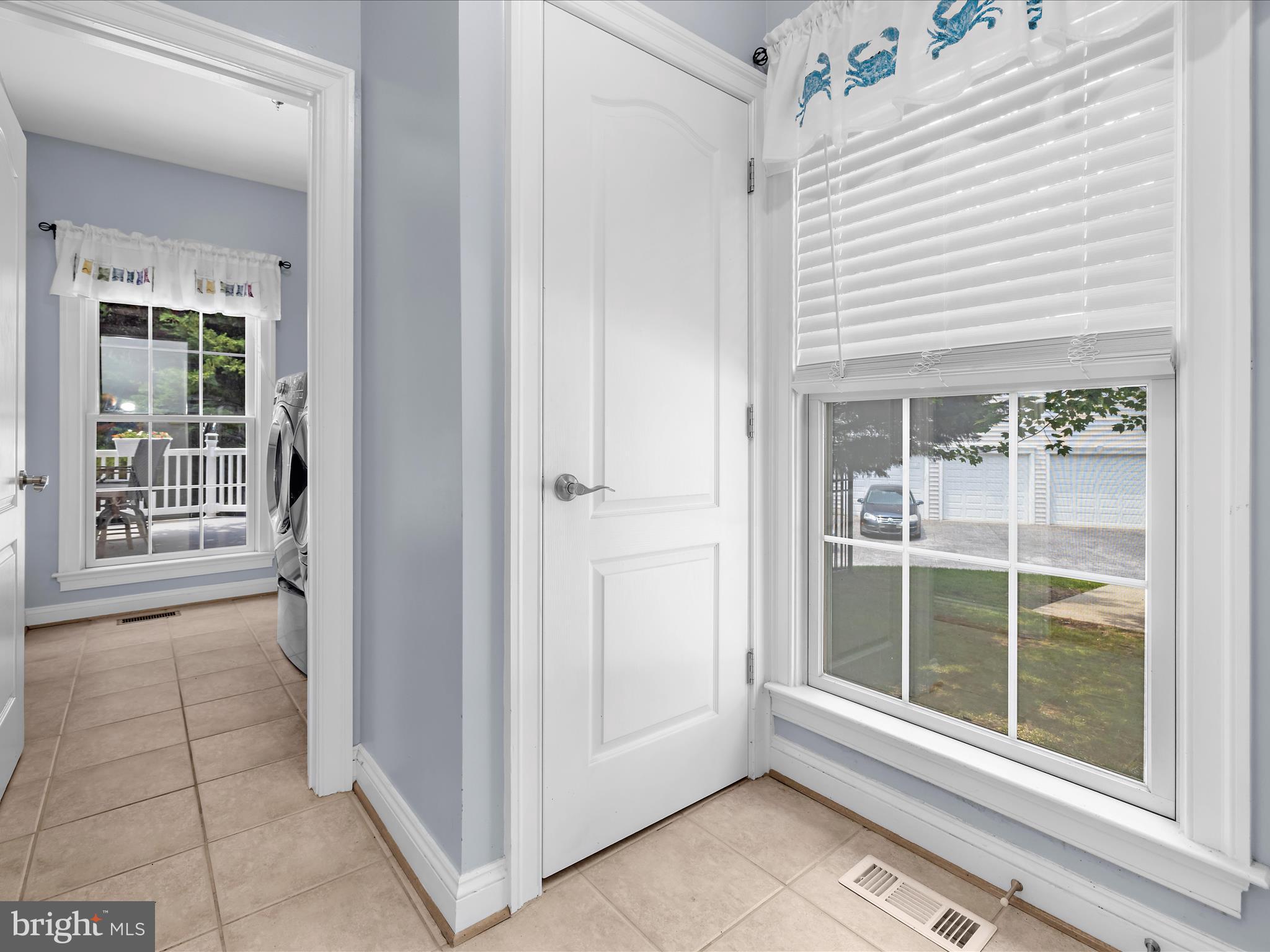 COMPASS POINTE - Residential