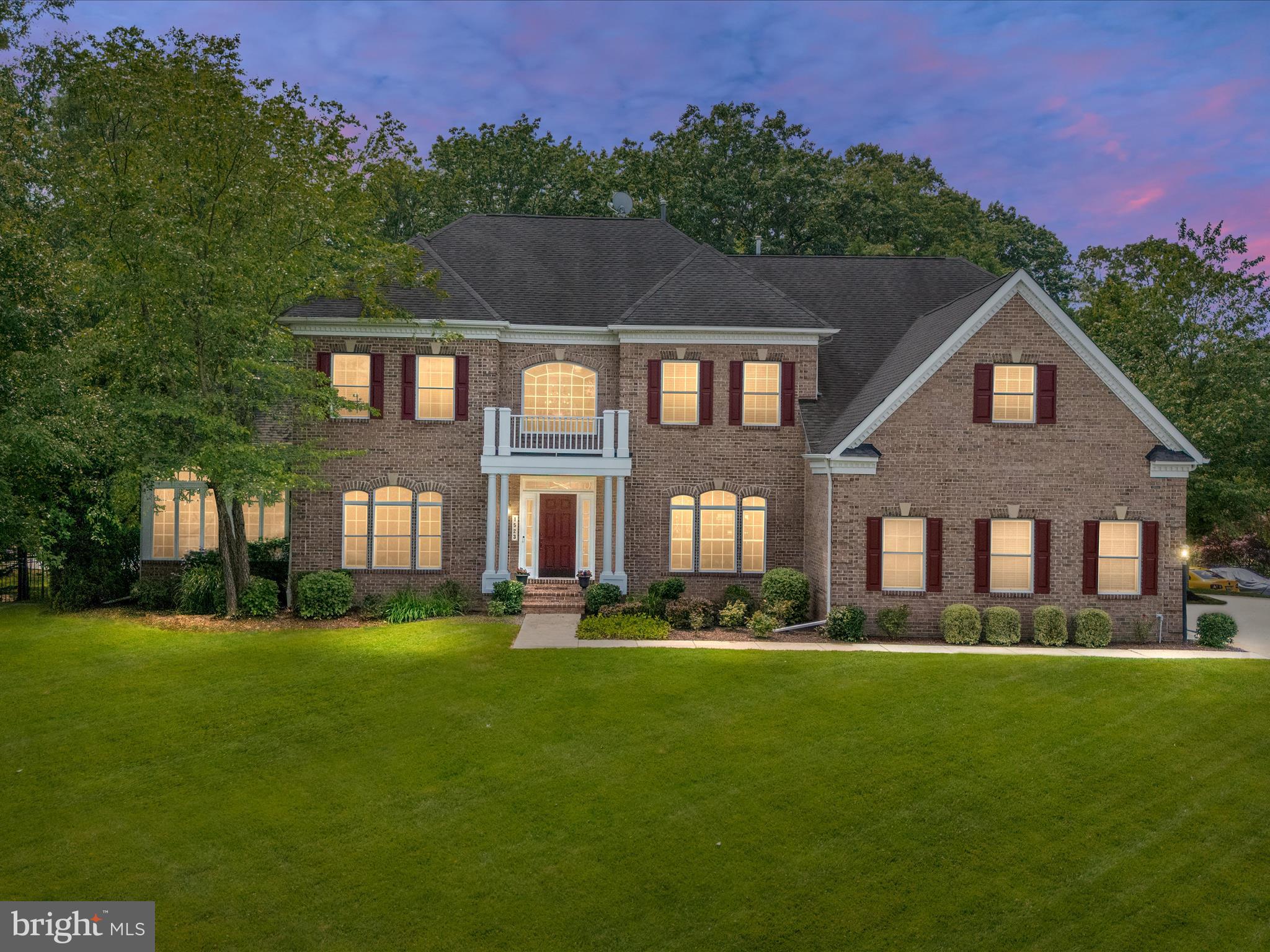 COMPASS POINTE - Residential