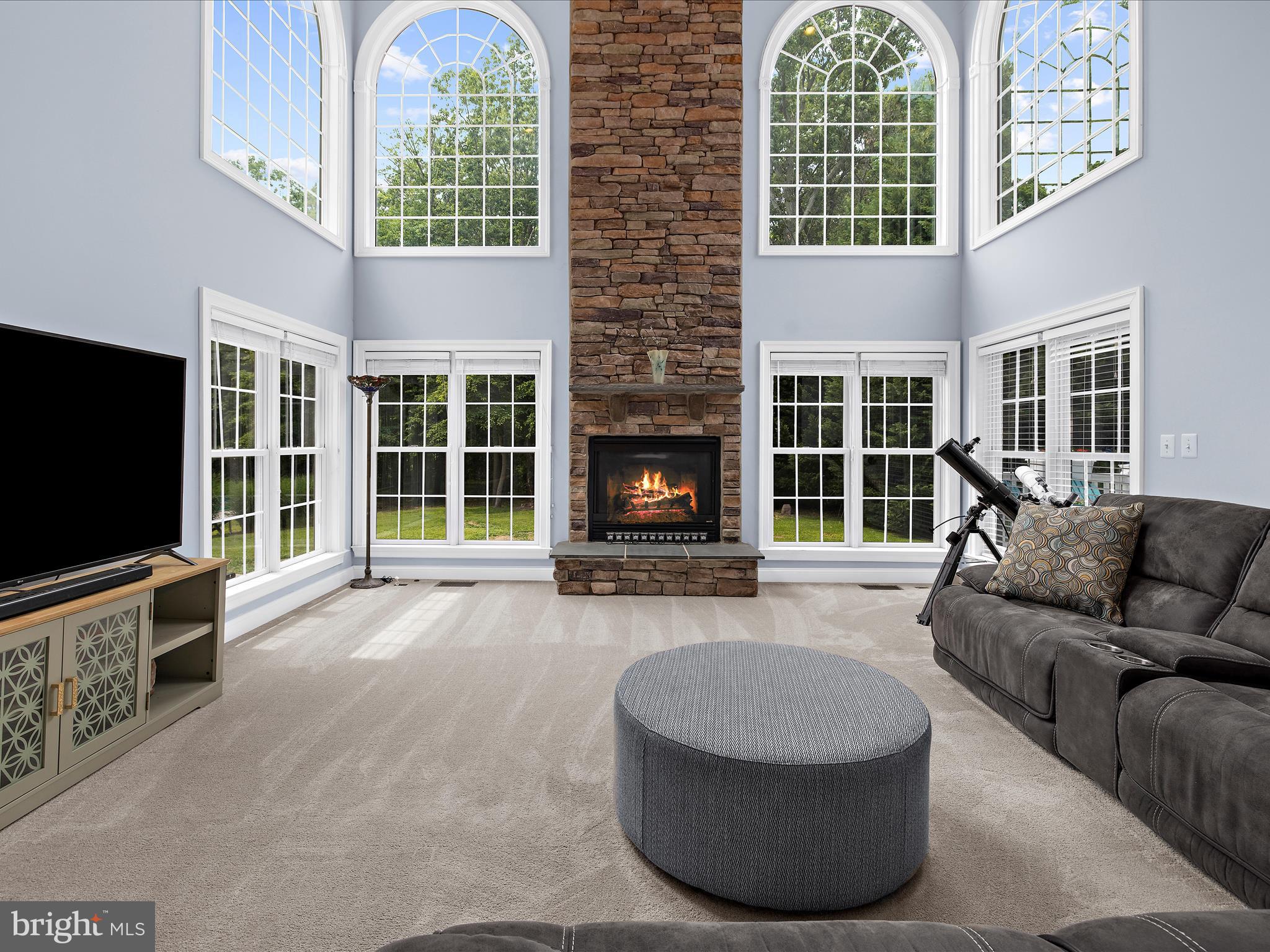 1523 DEVERE DRIVE