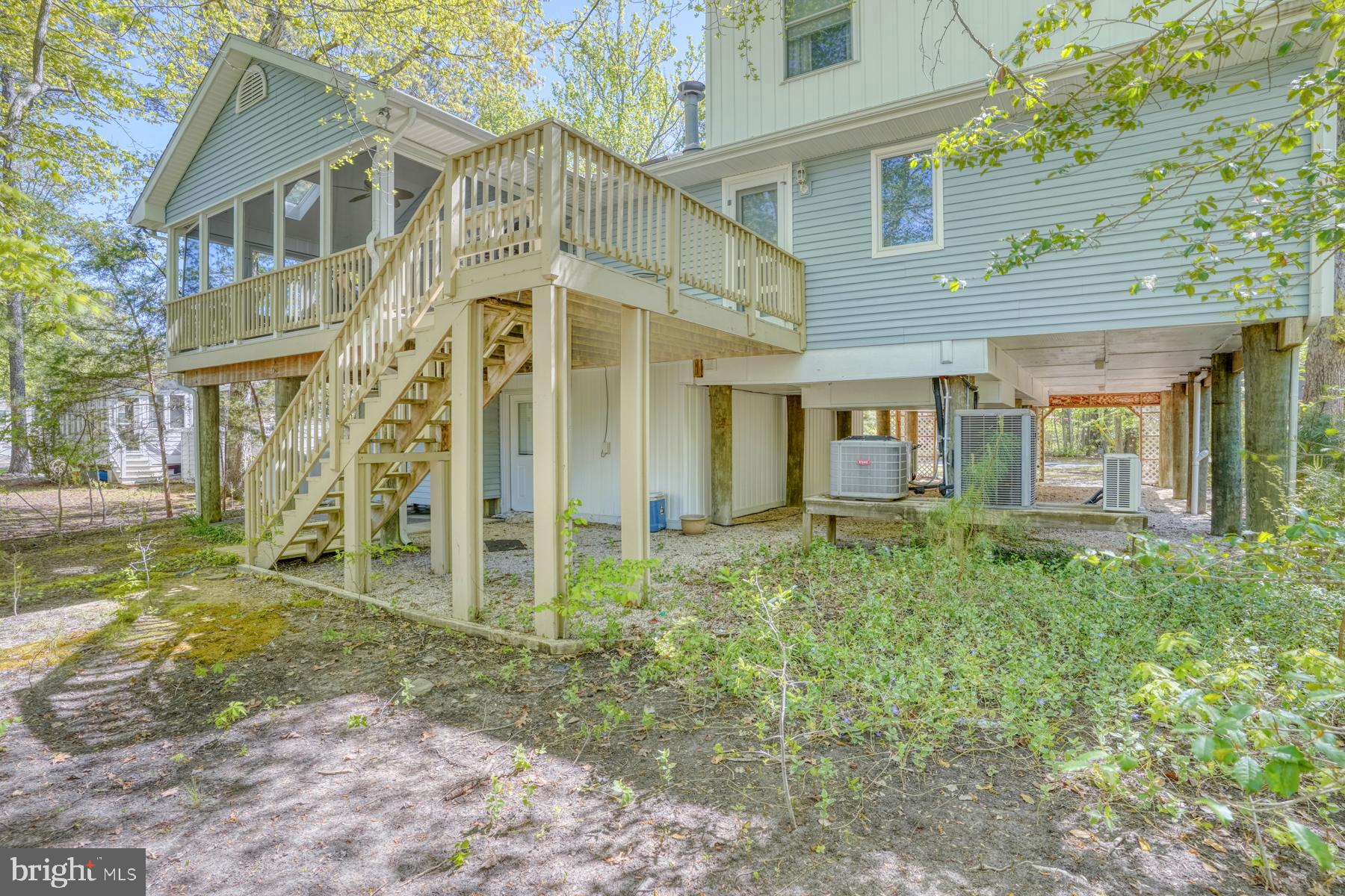 526 DORAL DRIVE