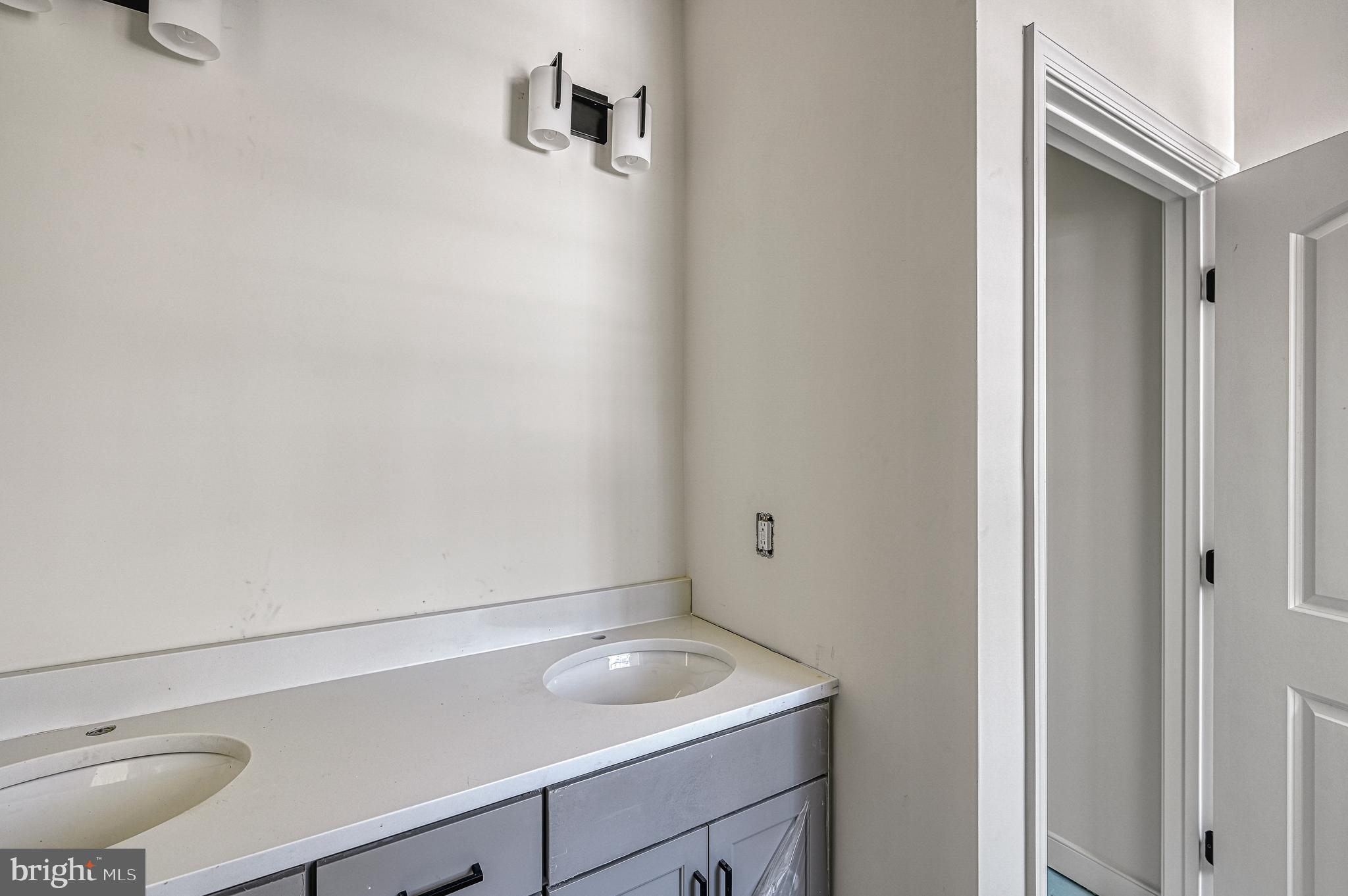 HICKORY LANDING - Residential