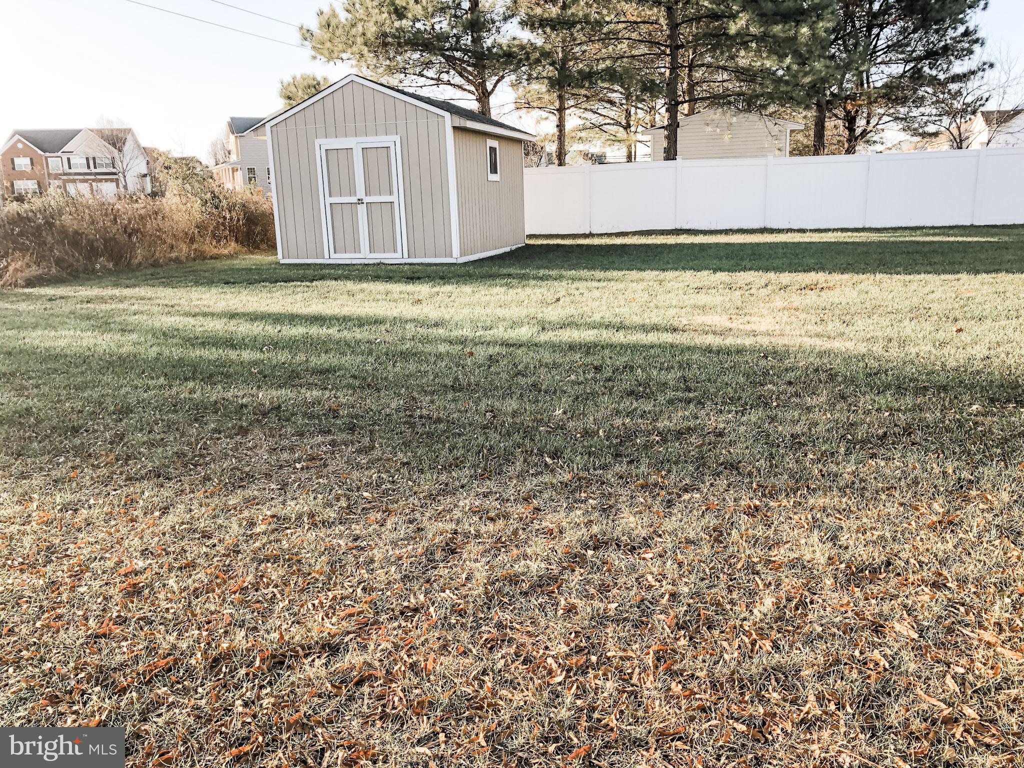 PEMBROOKE - Residential