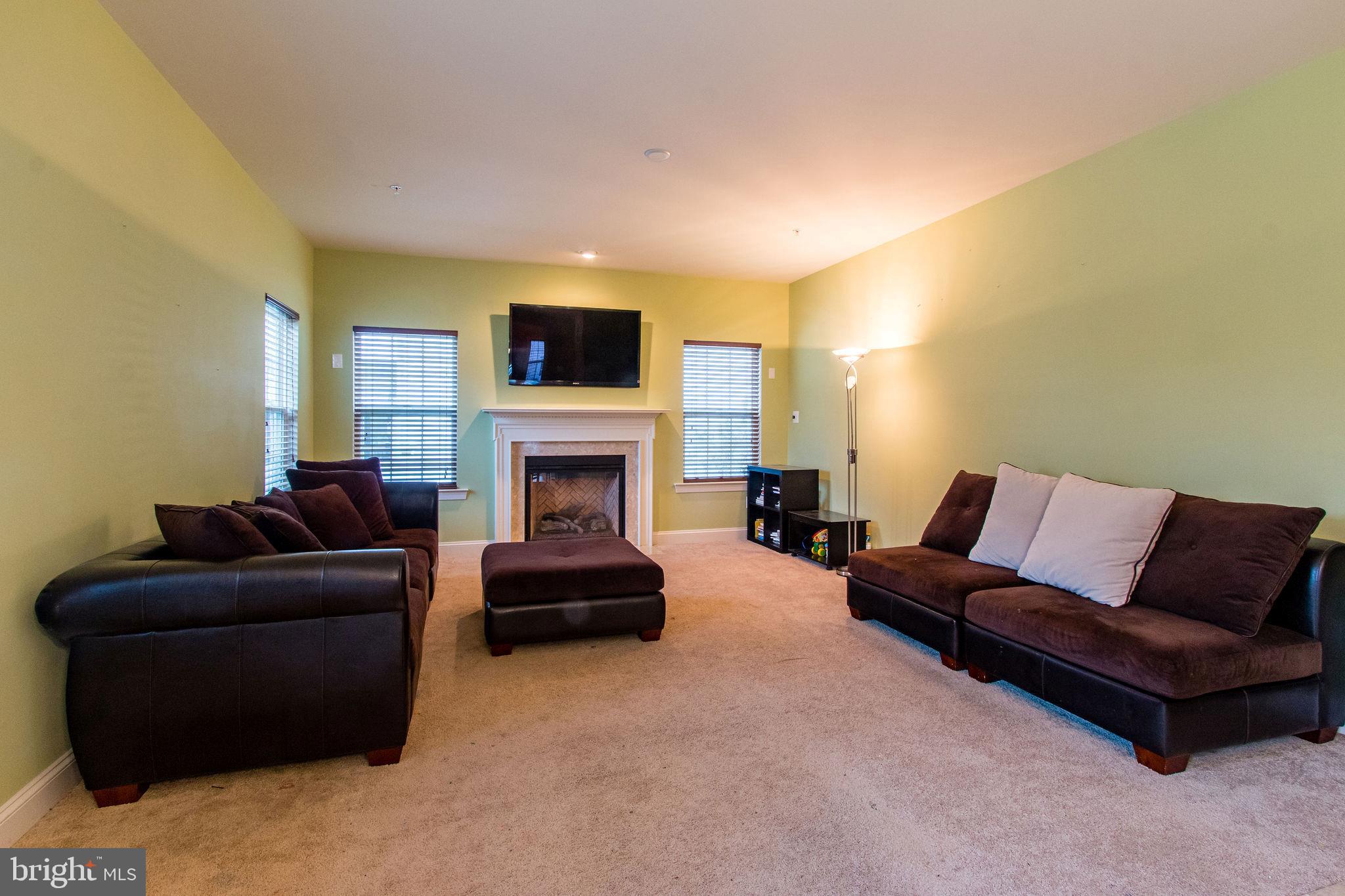 PEMBROOKE - Residential