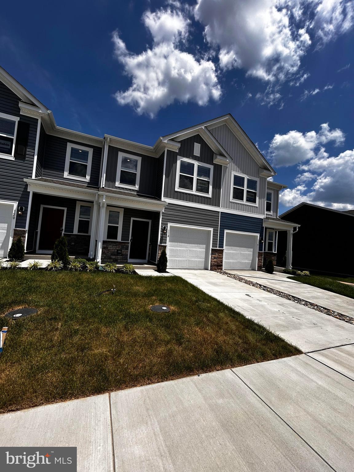 VALLEY VIEW - Residential Lease