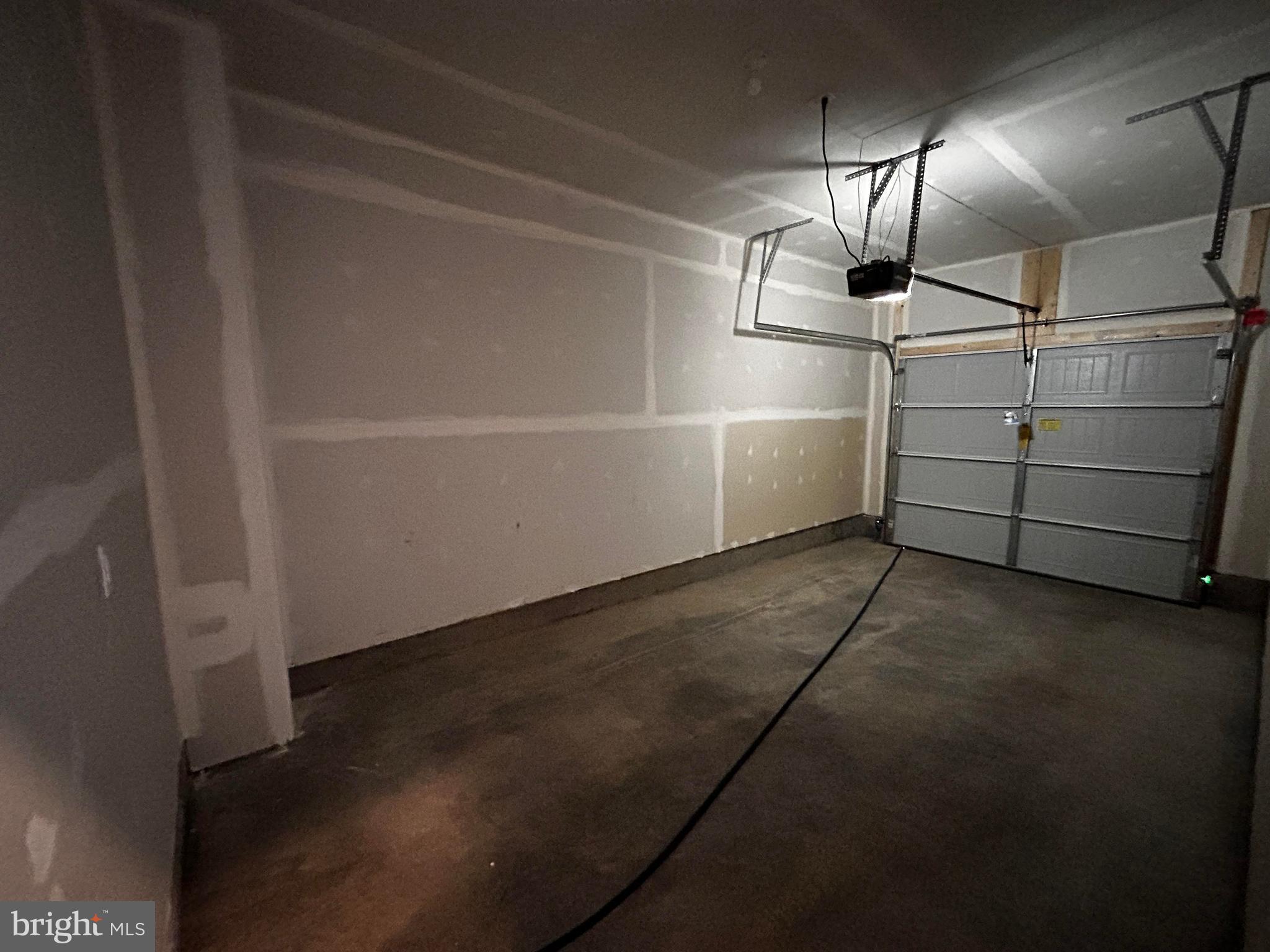 VALLEY VIEW - Residential Lease