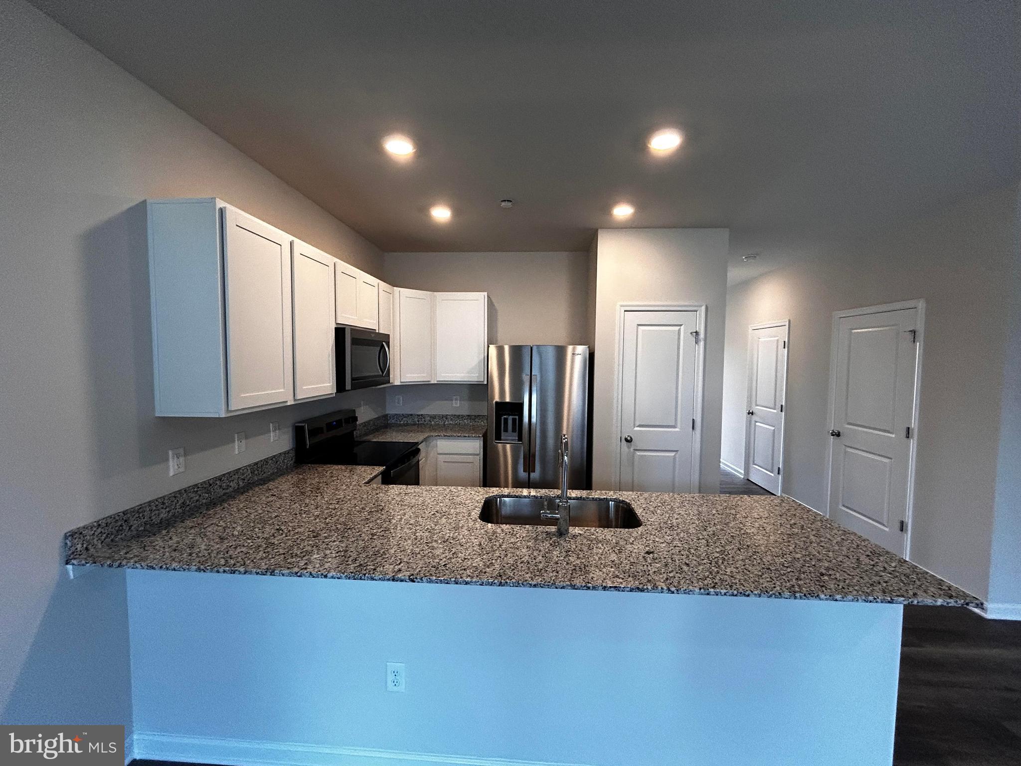 VALLEY VIEW - Residential Lease