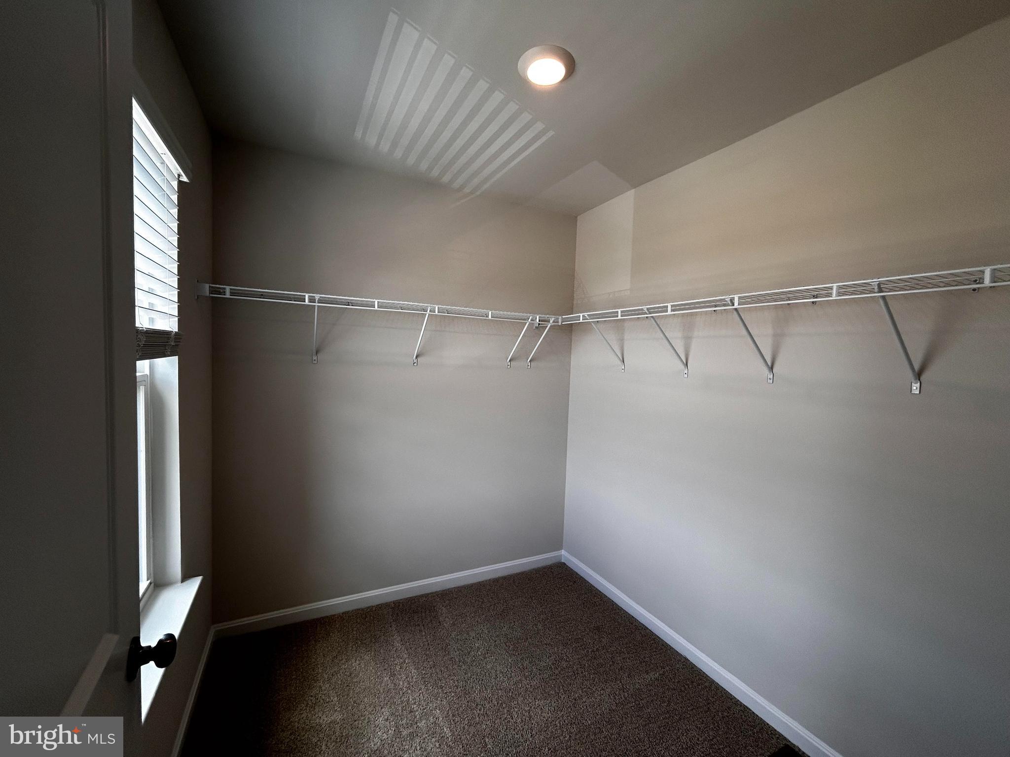 VALLEY VIEW - Residential Lease