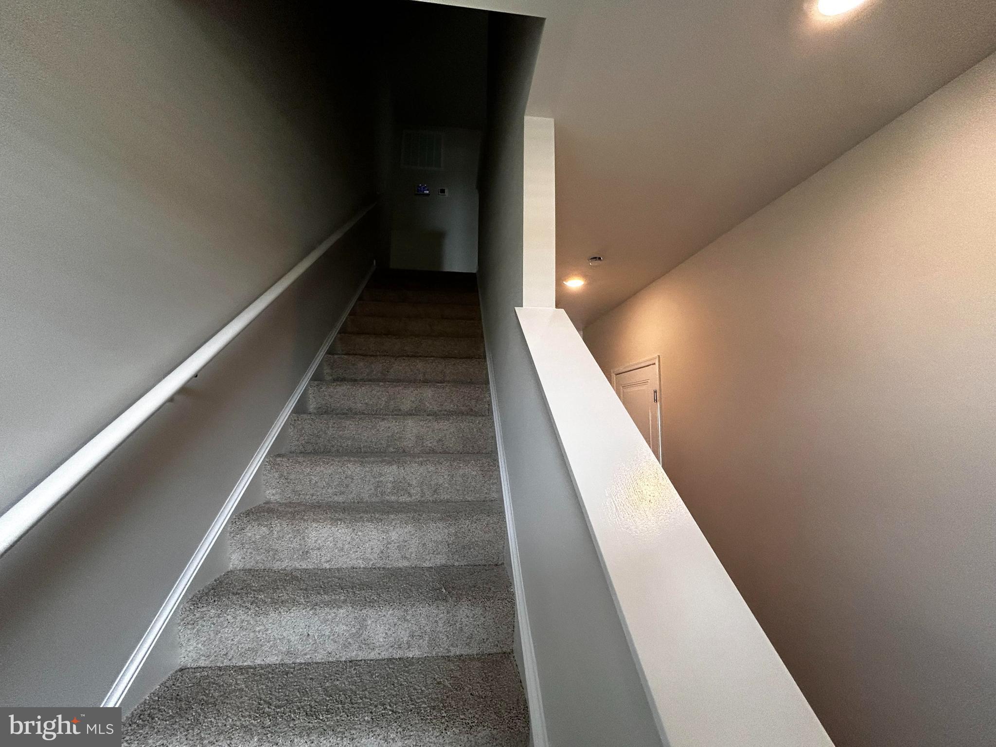 VALLEY VIEW - Residential Lease