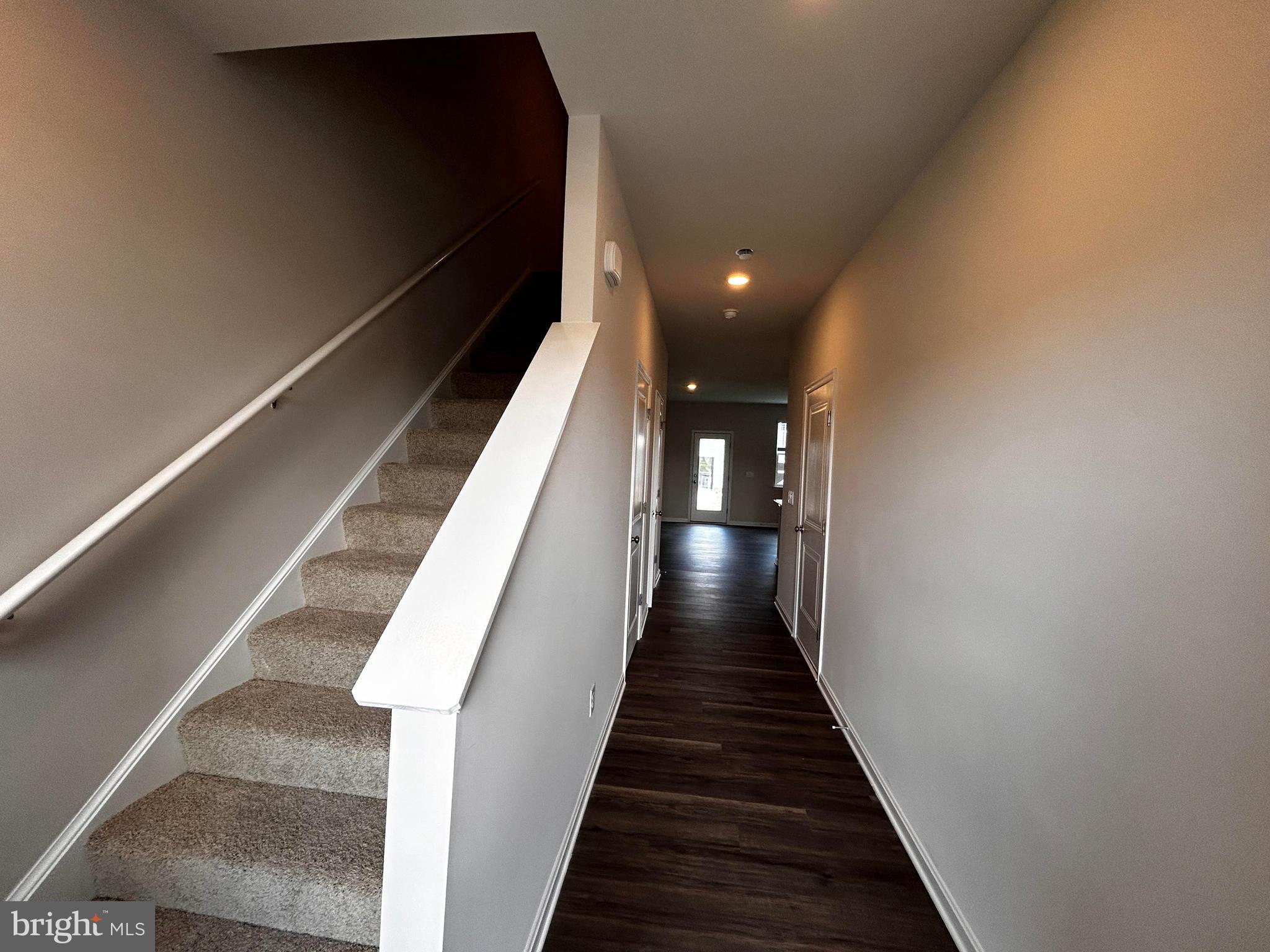 VALLEY VIEW - Residential Lease