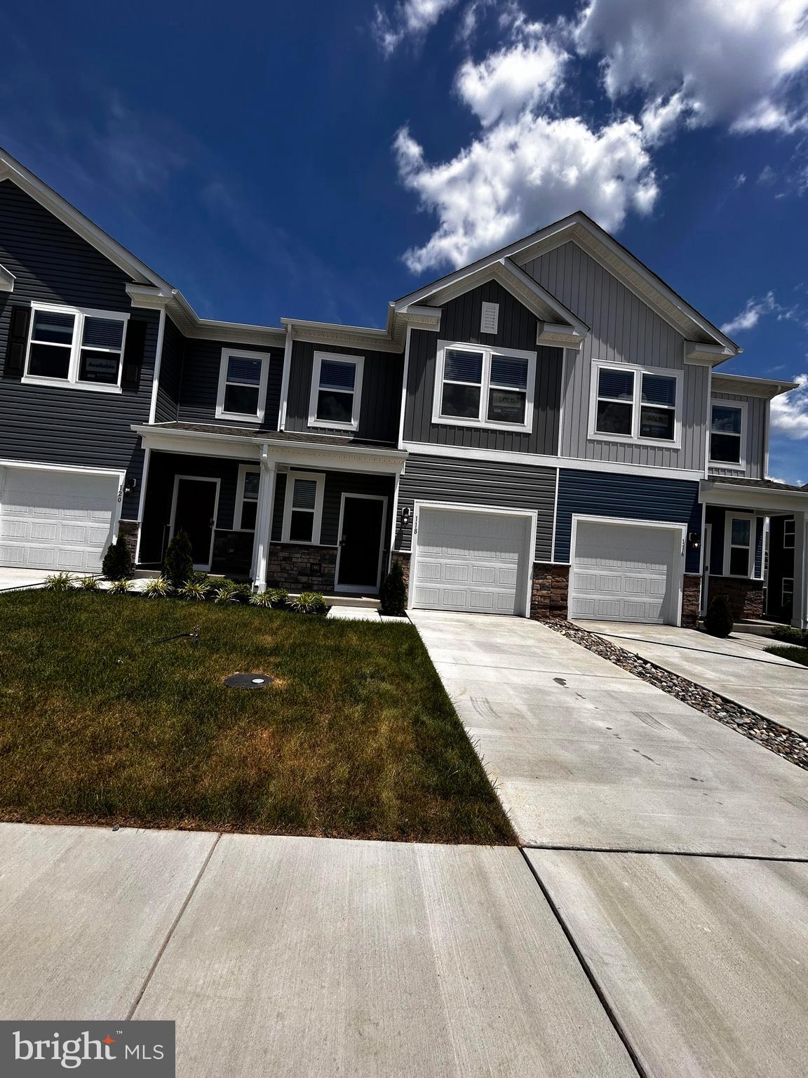 VALLEY VIEW - Residential Lease