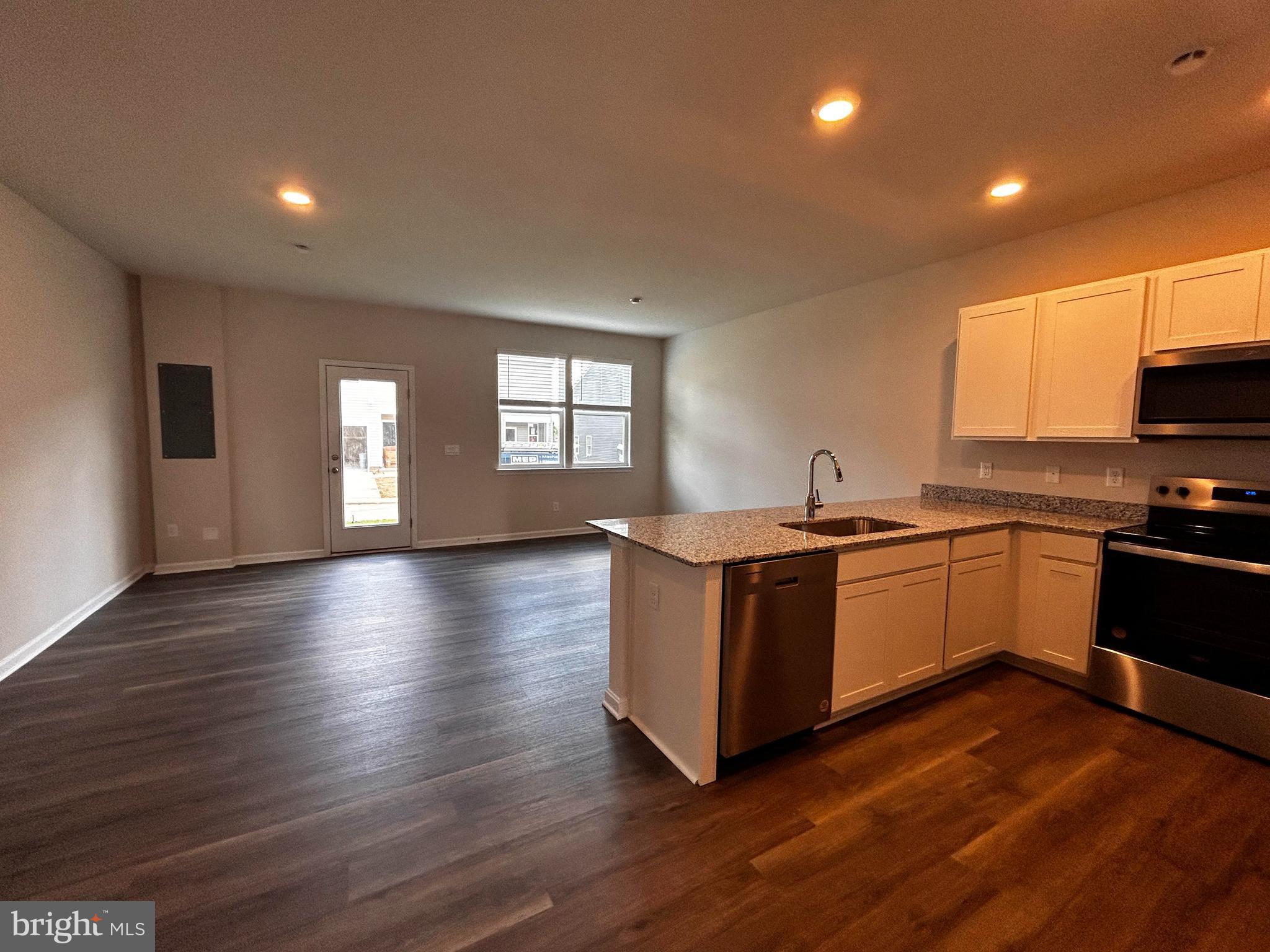 VALLEY VIEW - Residential Lease