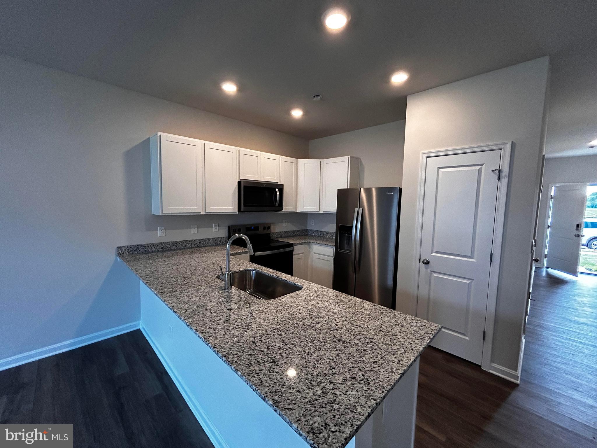 VALLEY VIEW - Residential Lease