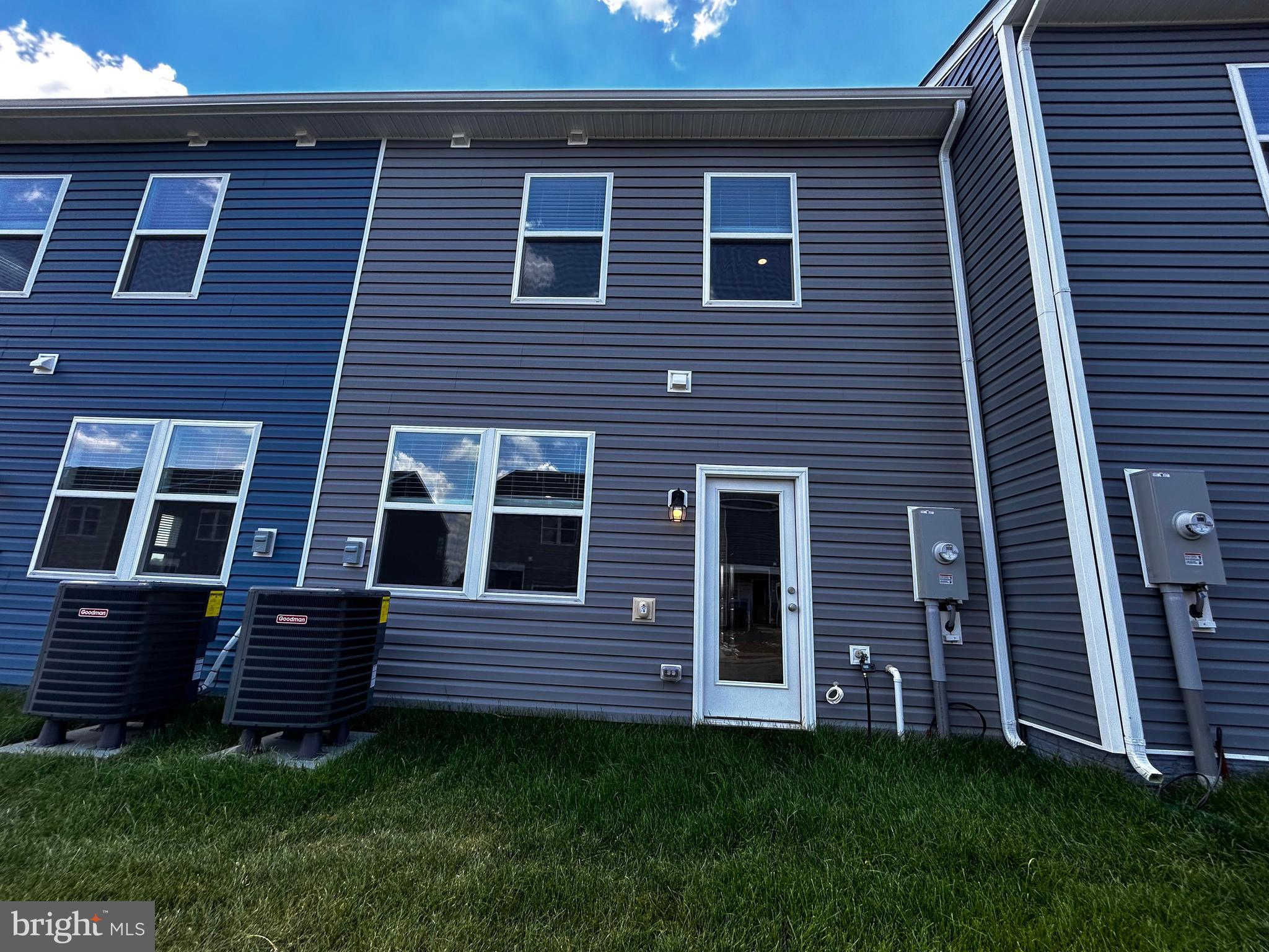 VALLEY VIEW - Residential Lease