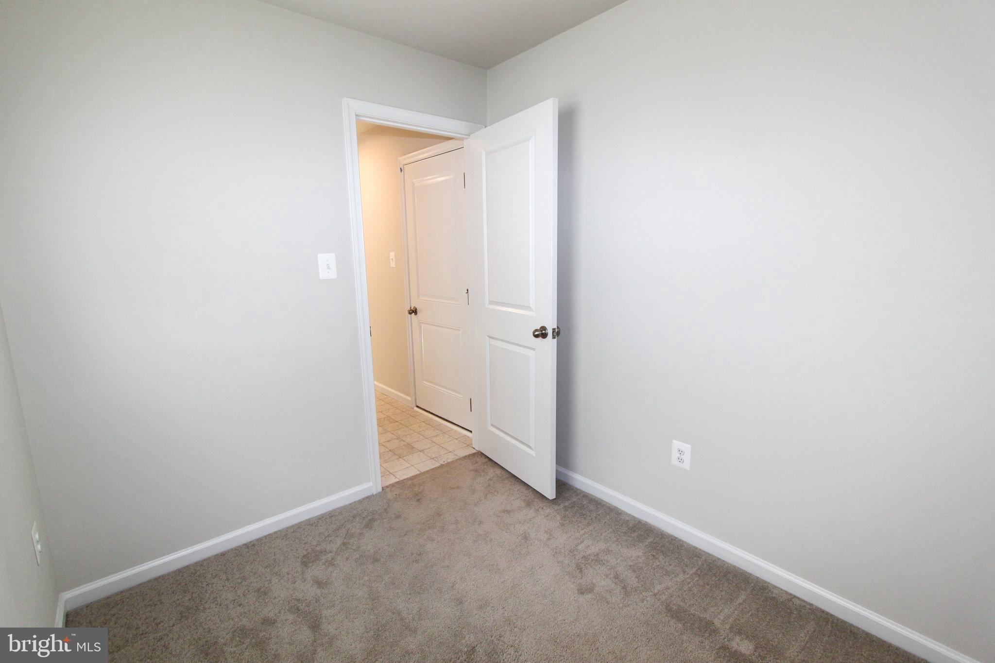 CHANDLERS GLEN - Residential Lease