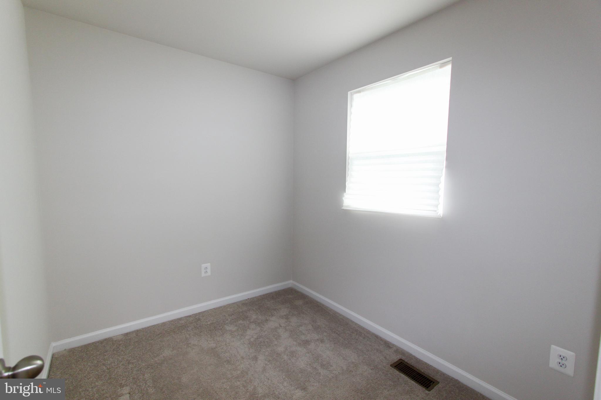 CHANDLERS GLEN - Residential Lease