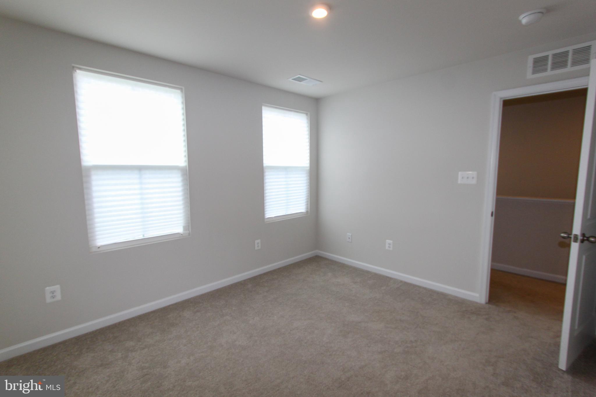 CHANDLERS GLEN - Residential Lease