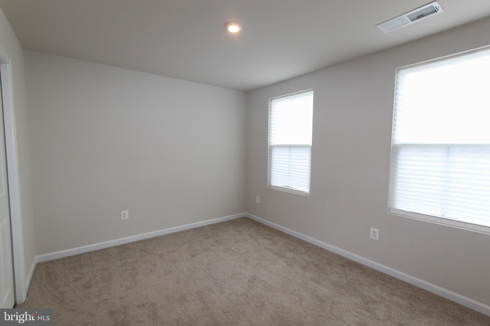 CHANDLERS GLEN - Residential Lease