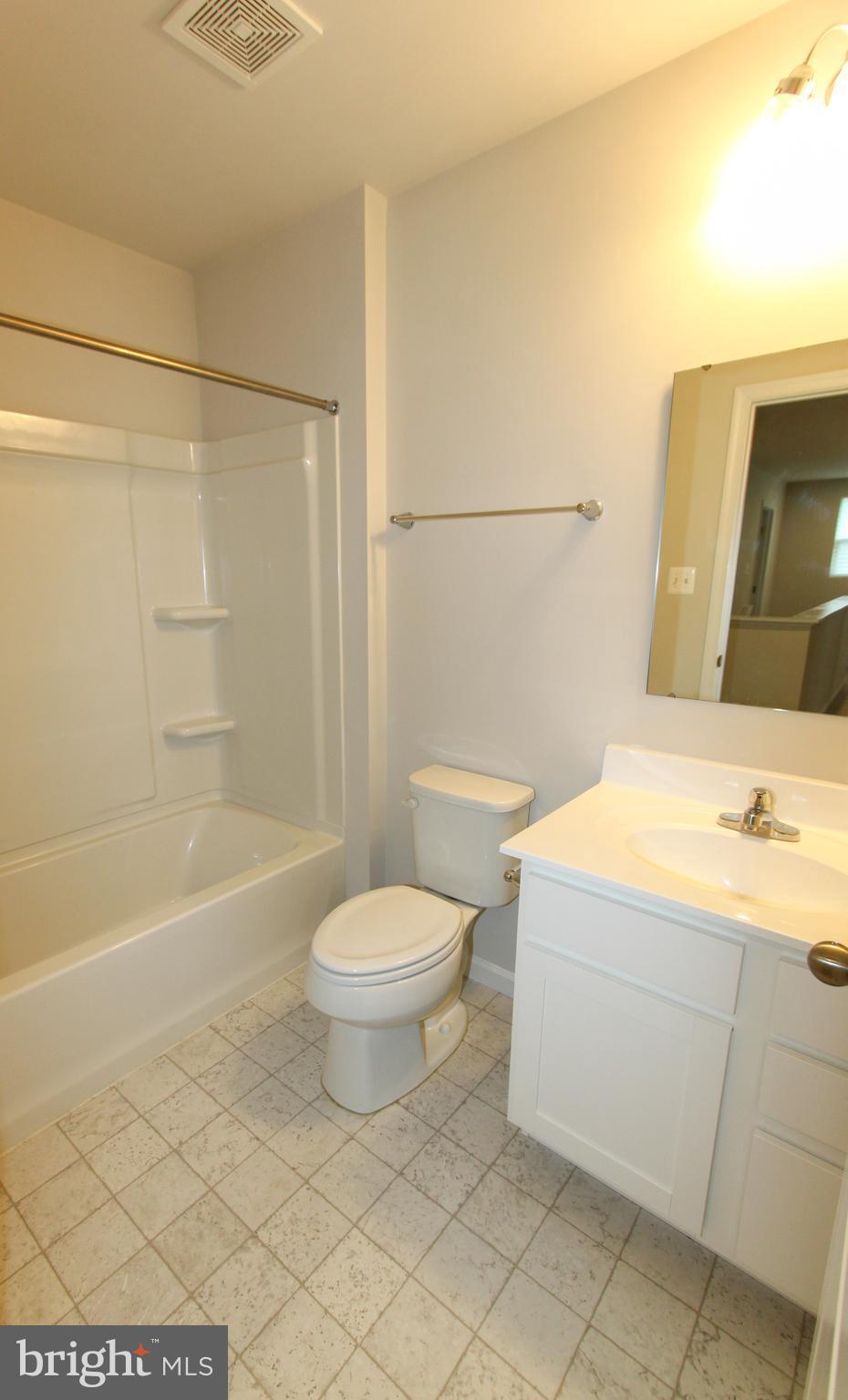 CHANDLERS GLEN - Residential Lease