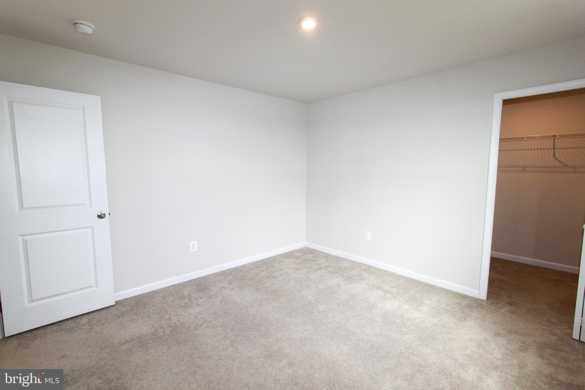 CHANDLERS GLEN - Residential Lease