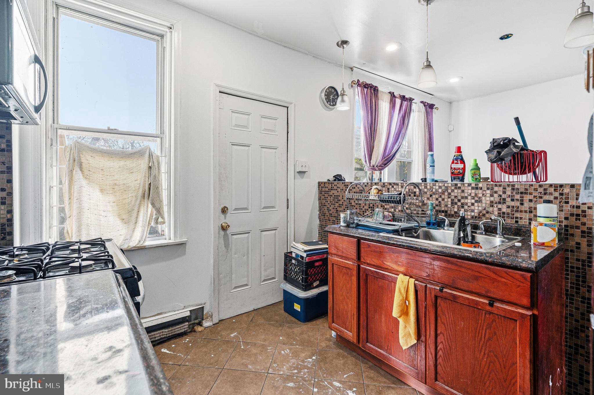 ELMWOOD PARK - Residential