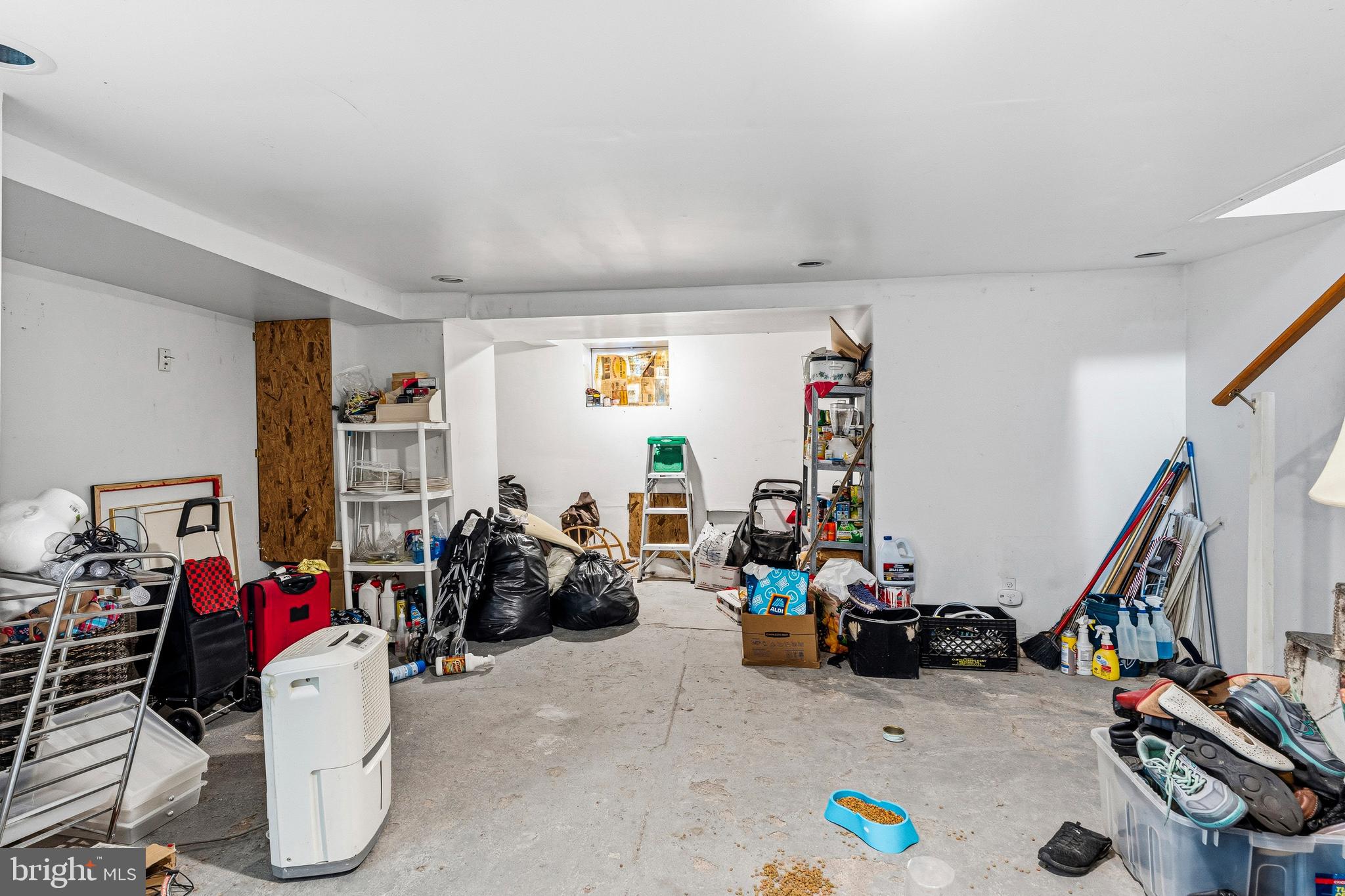 ELMWOOD PARK - Residential