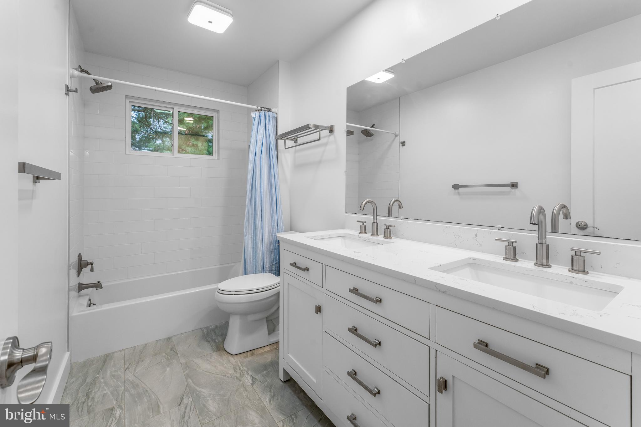 MAPLEWOOD - Residential