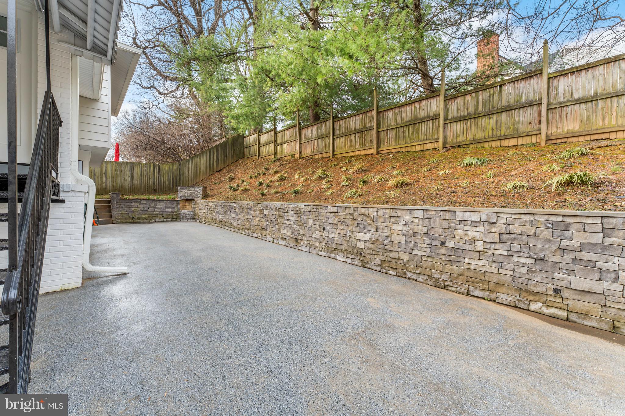 MAPLEWOOD - Residential