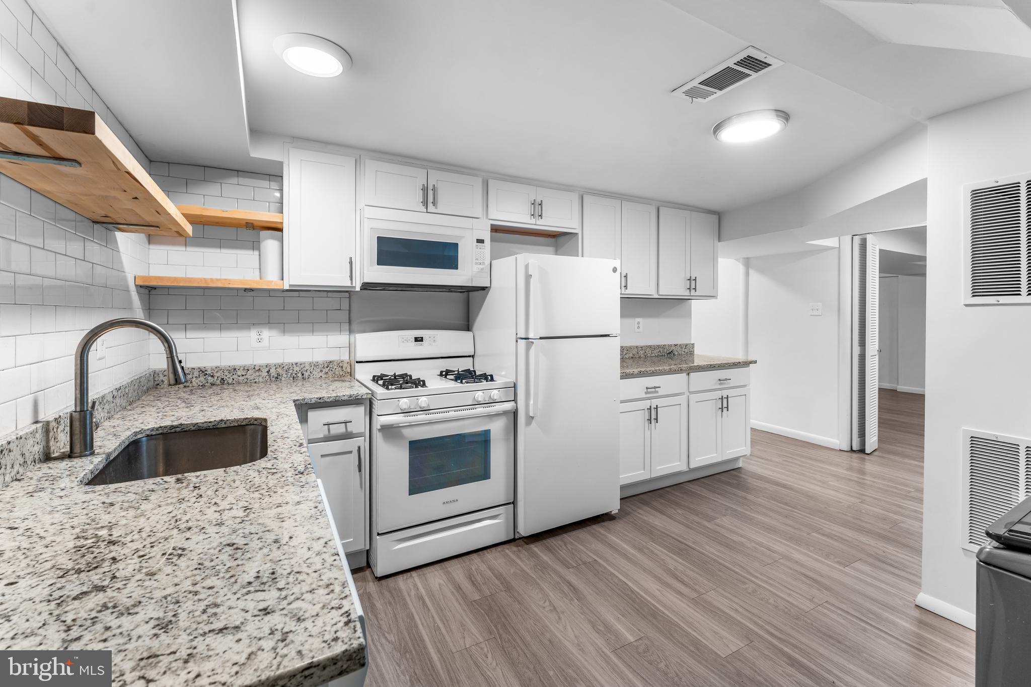 MAPLEWOOD - Residential