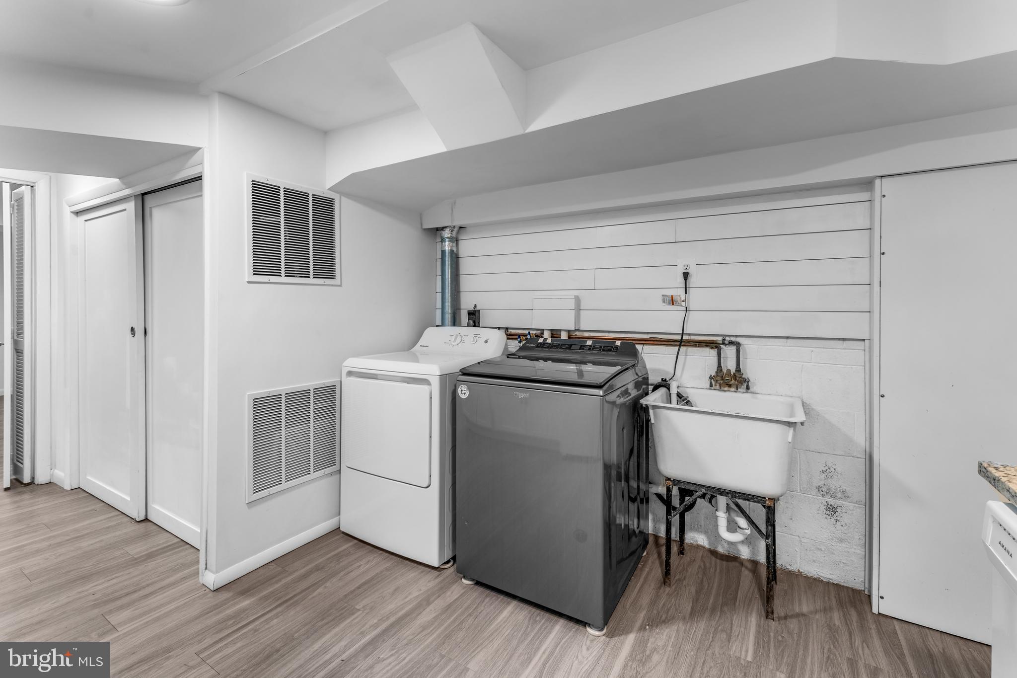 MAPLEWOOD - Residential