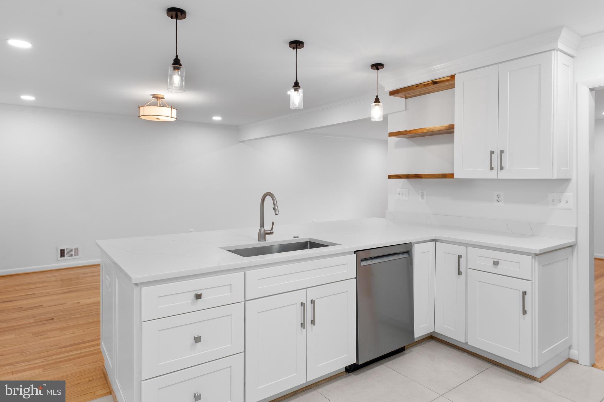 MAPLEWOOD - Residential