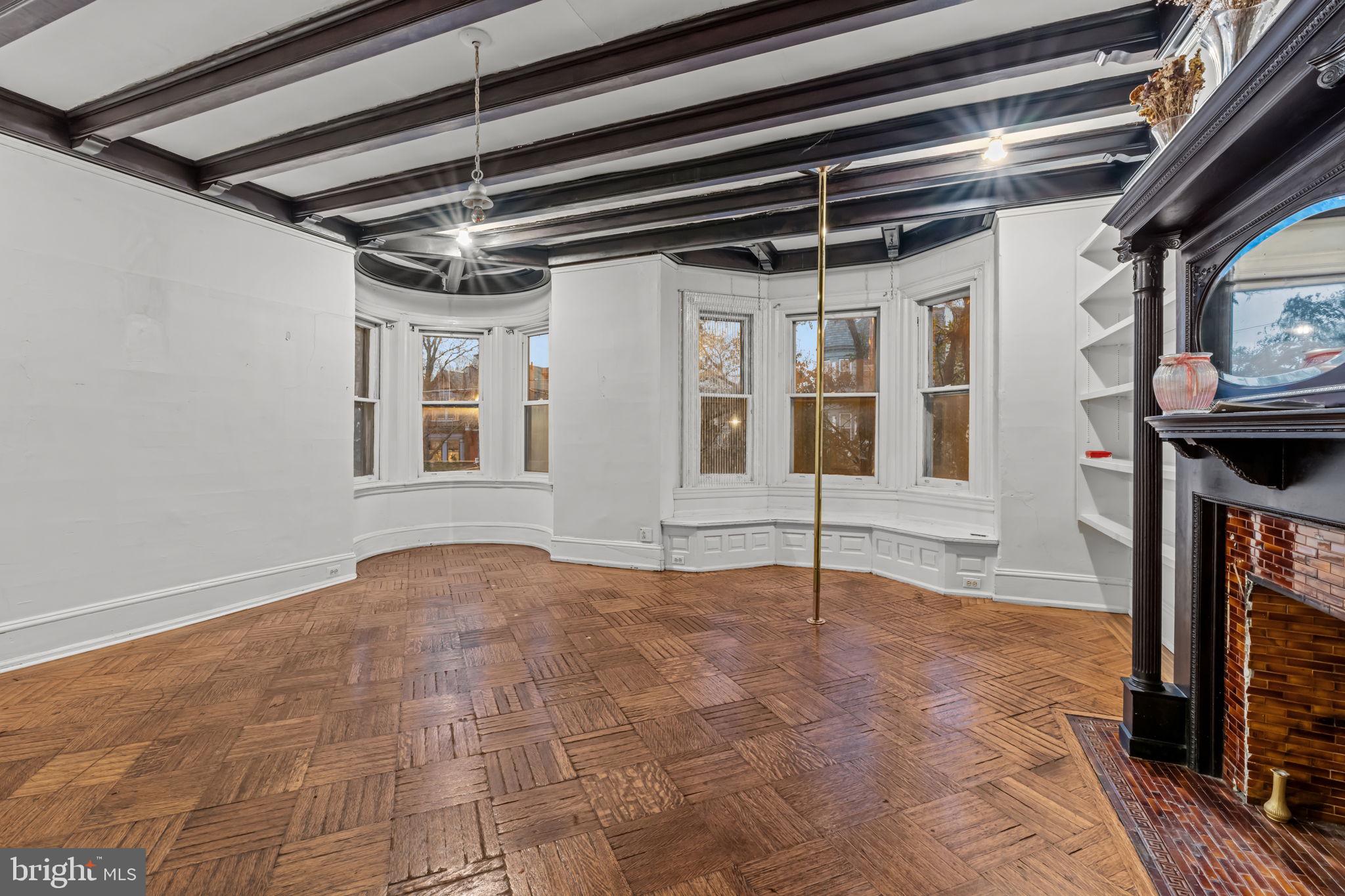 SPRUCE HILL - Residential Income