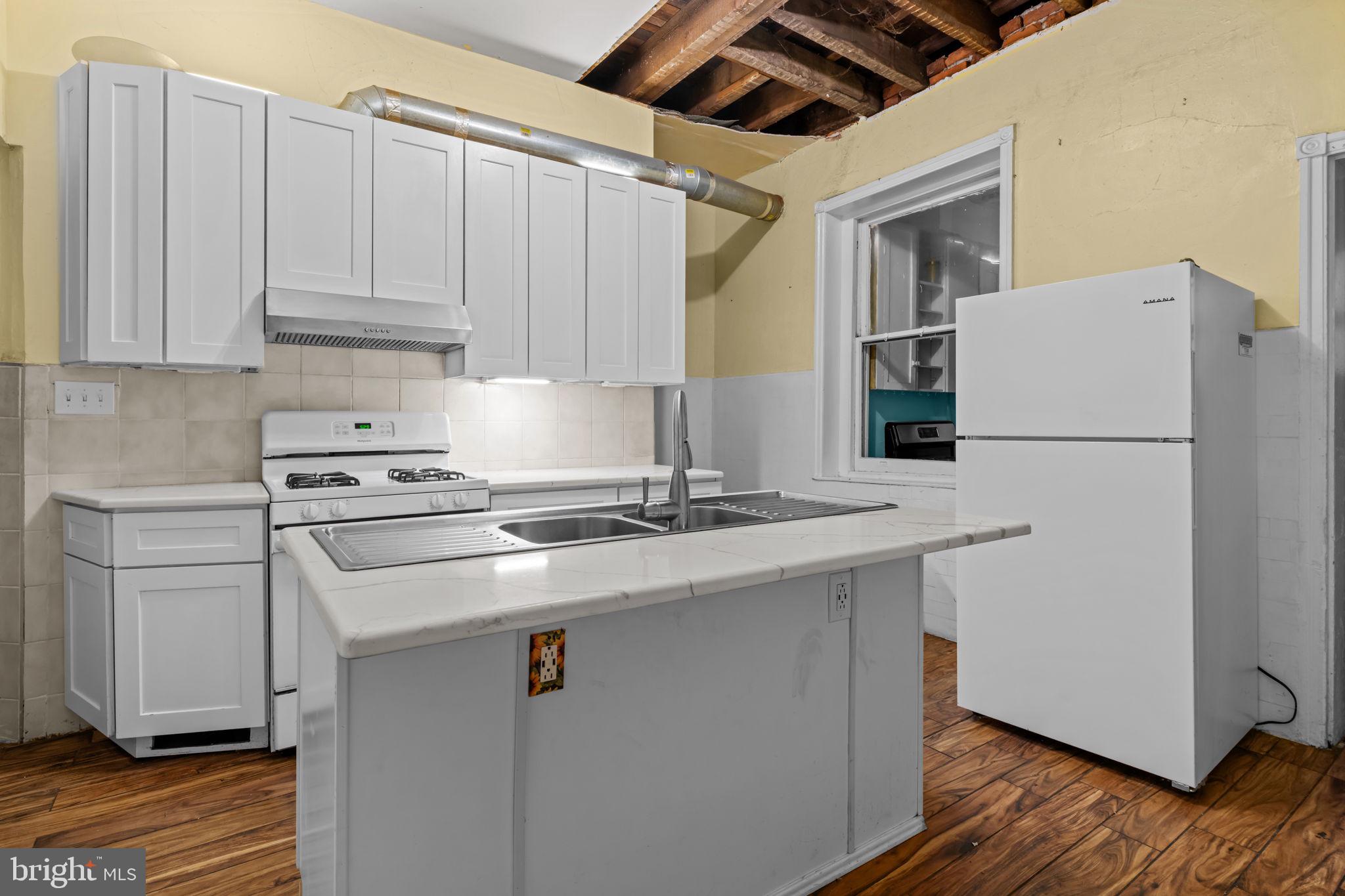 SPRUCE HILL - Residential Income