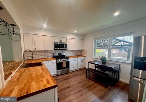 532 LINDA COURT BRICK NJ 08724