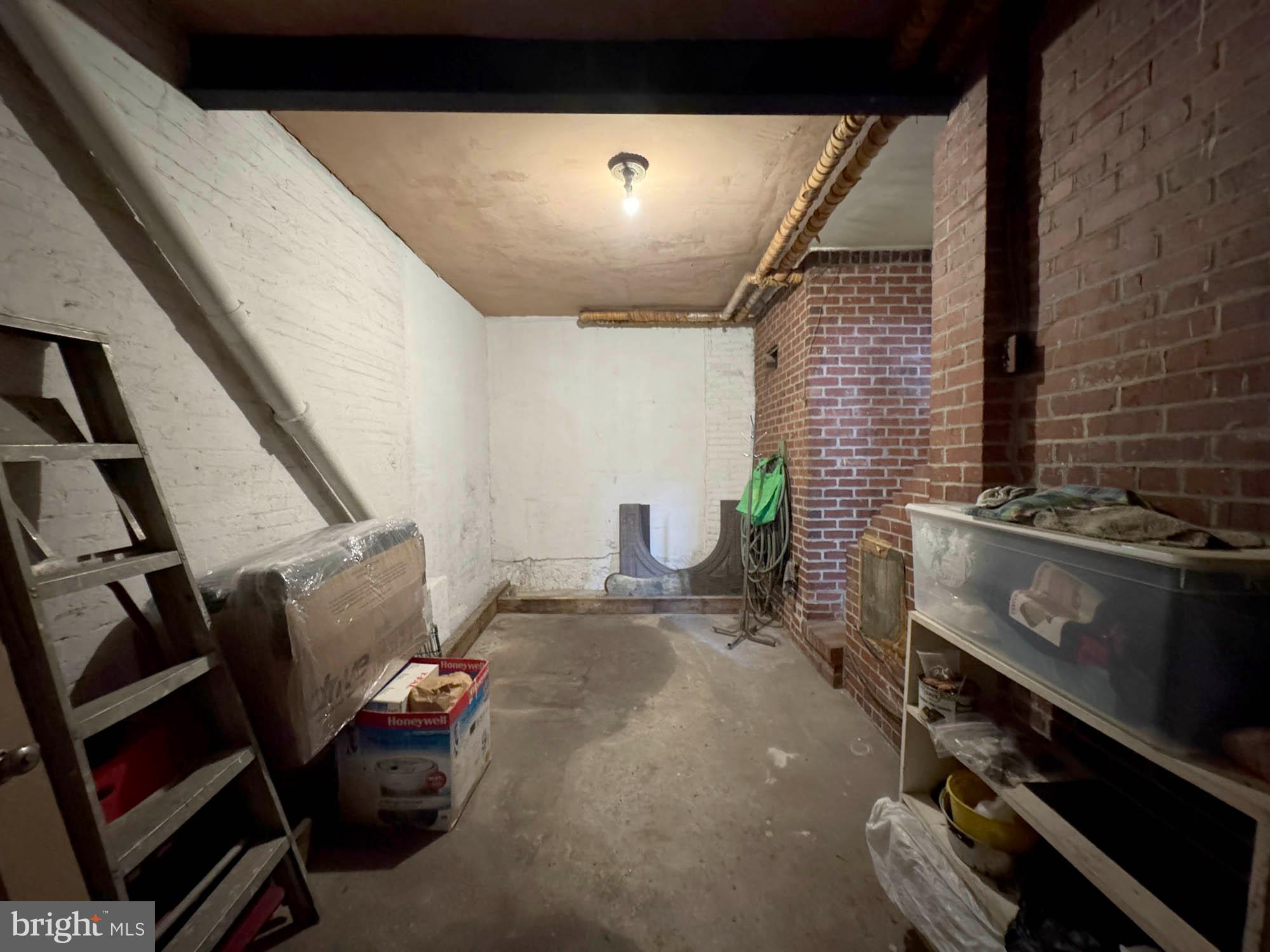 LITTLE ITALY - Residential