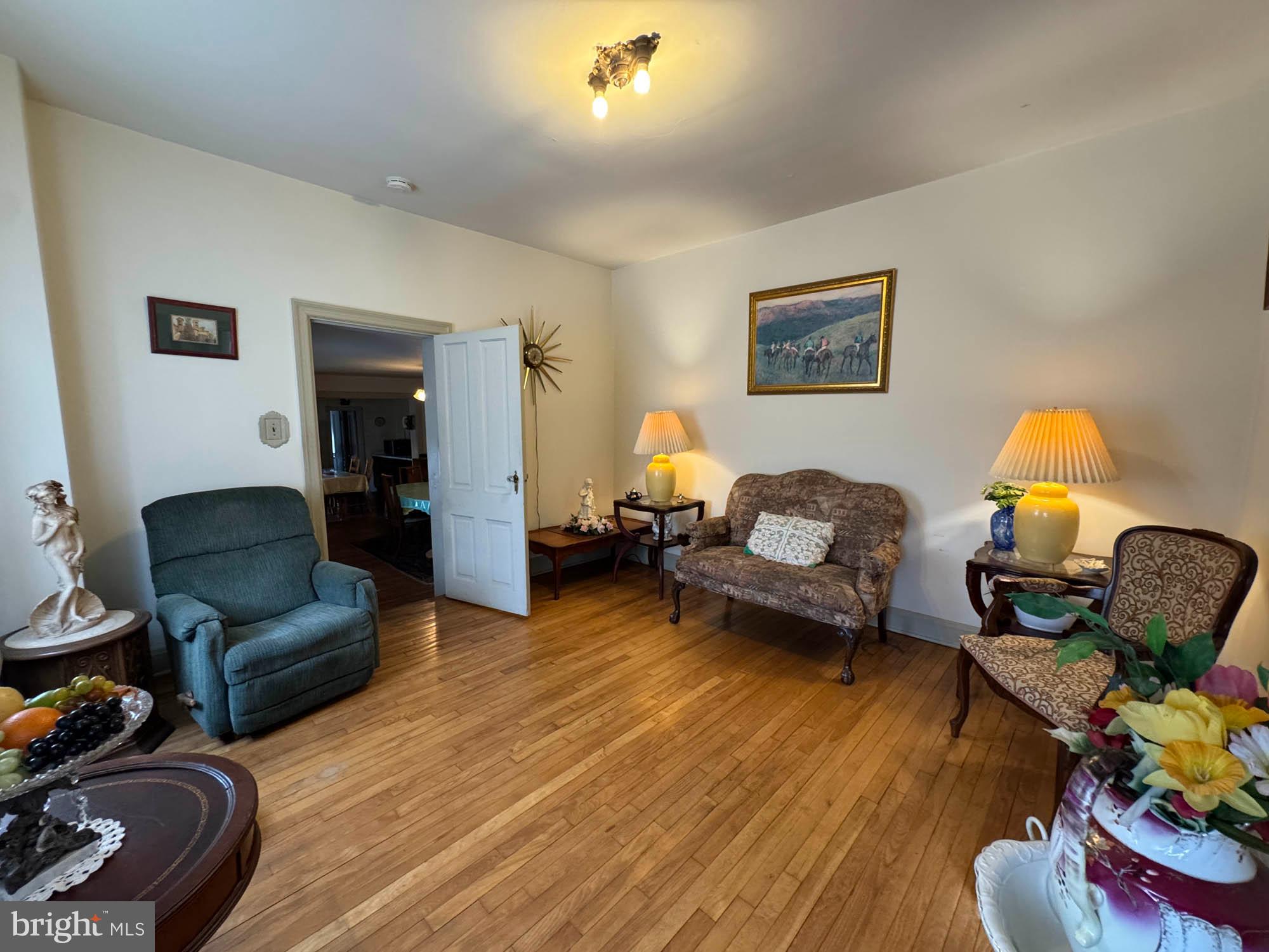 LITTLE ITALY - Residential