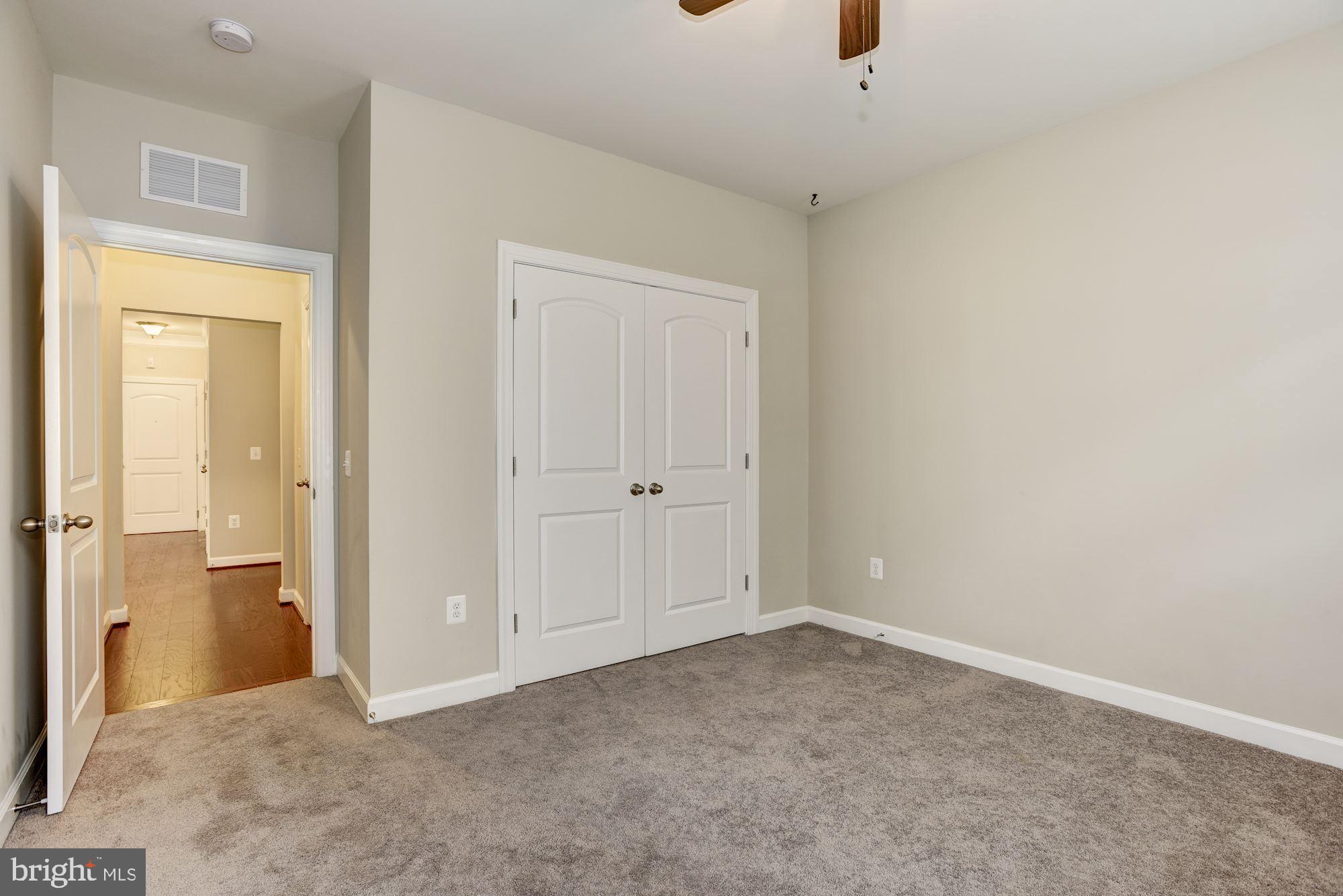 DISCOVERY SQUARE - Residential Lease