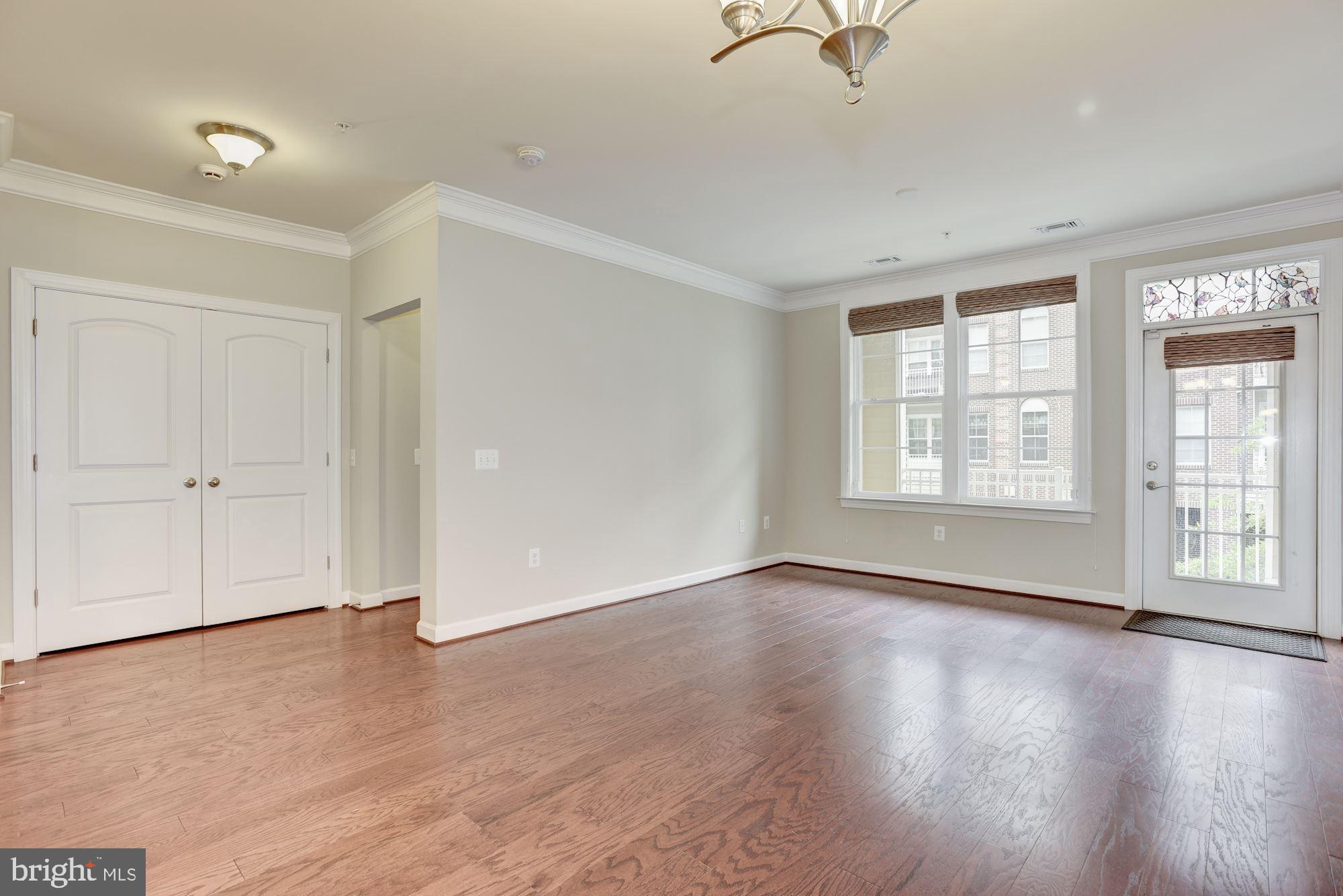 DISCOVERY SQUARE - Residential Lease