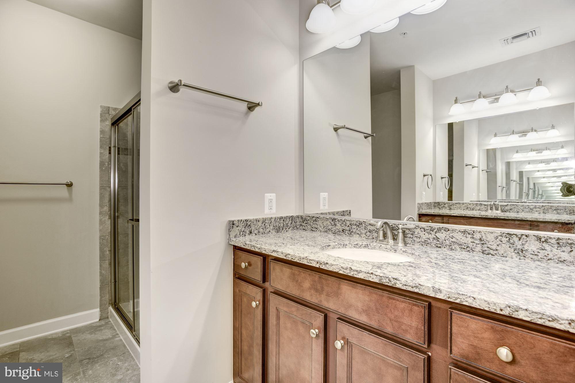 DISCOVERY SQUARE - Residential Lease