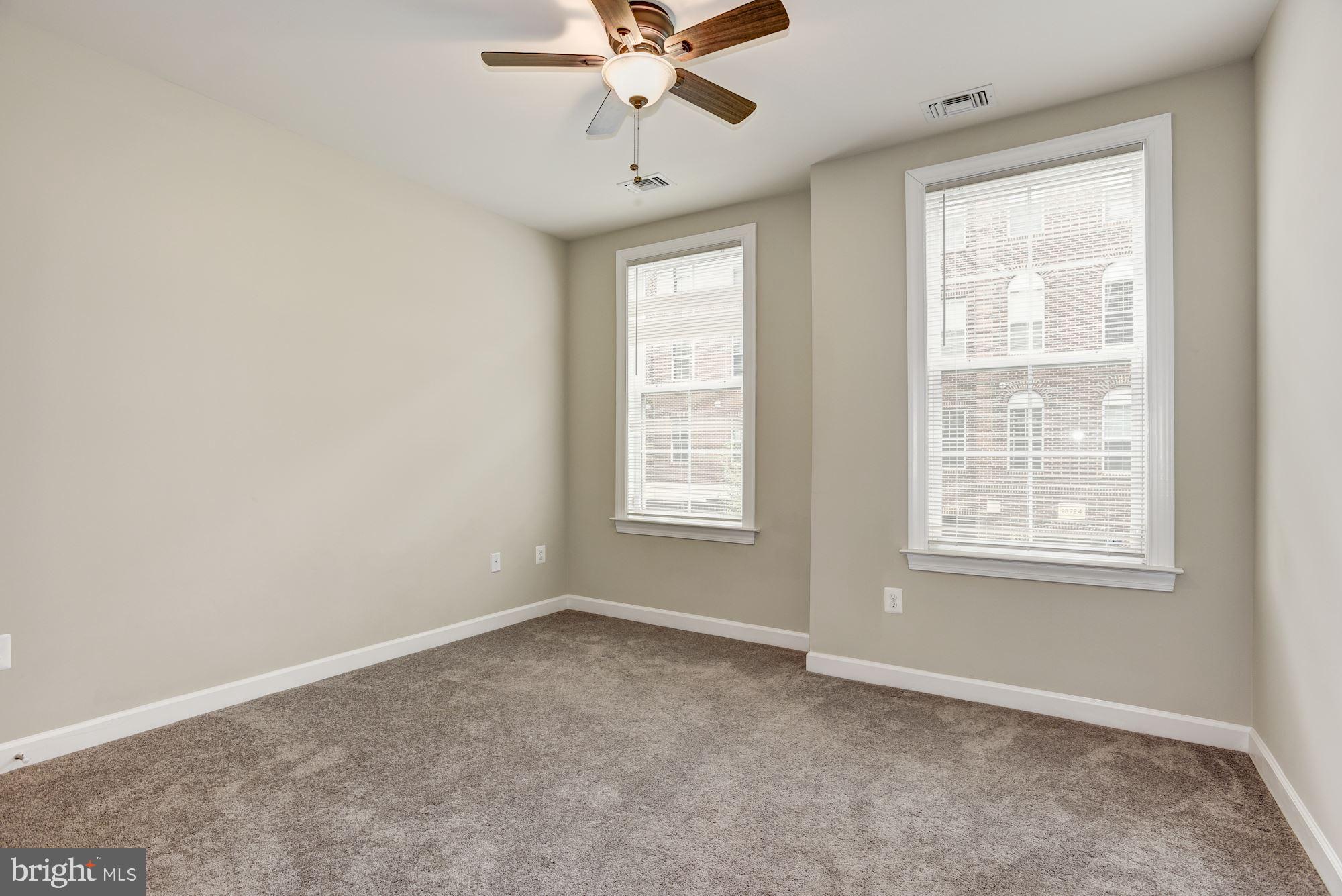 DISCOVERY SQUARE - Residential Lease