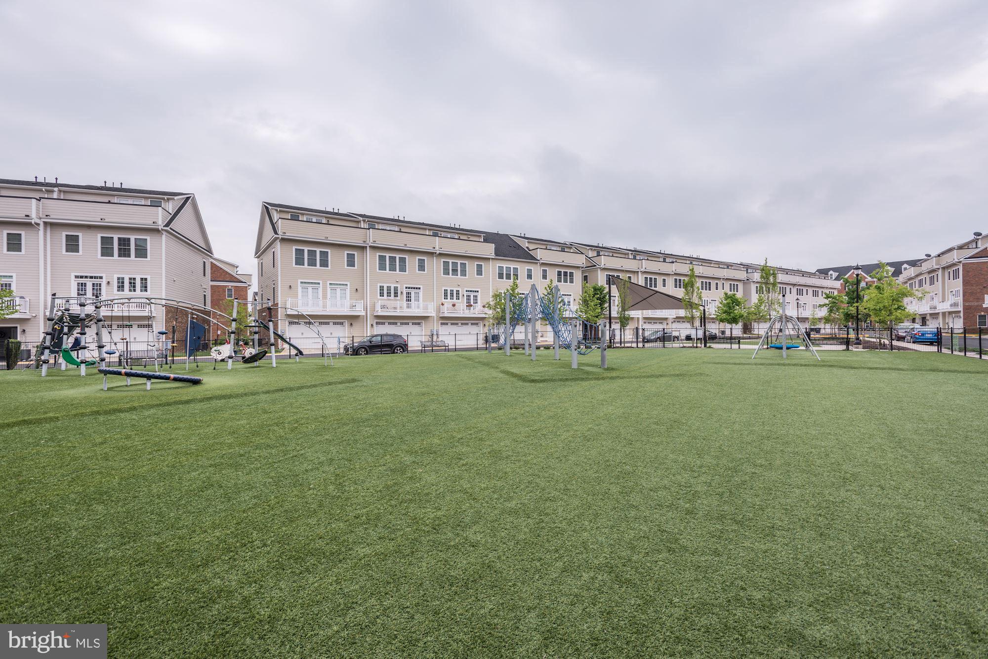 DISCOVERY SQUARE - Residential Lease