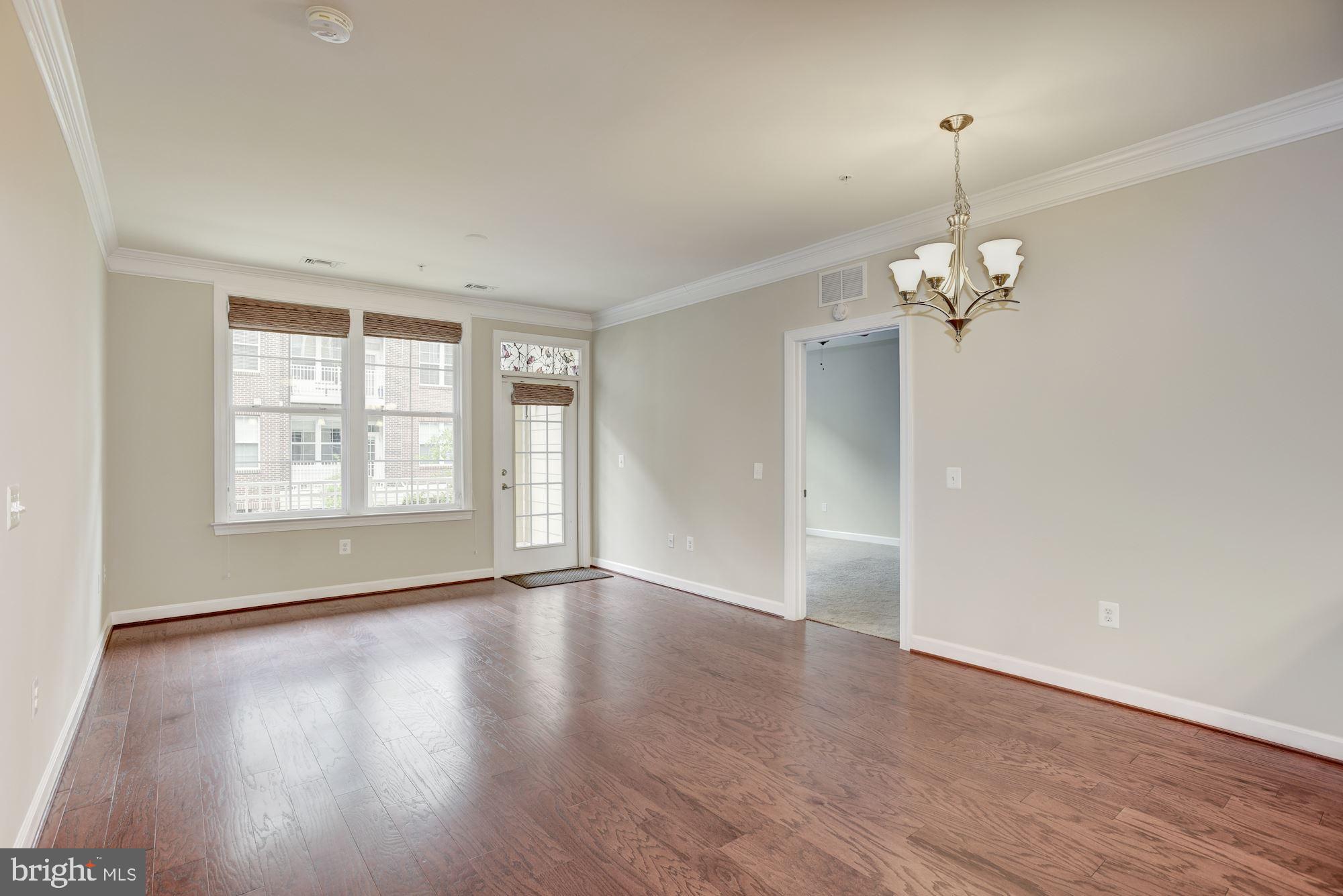 DISCOVERY SQUARE - Residential Lease