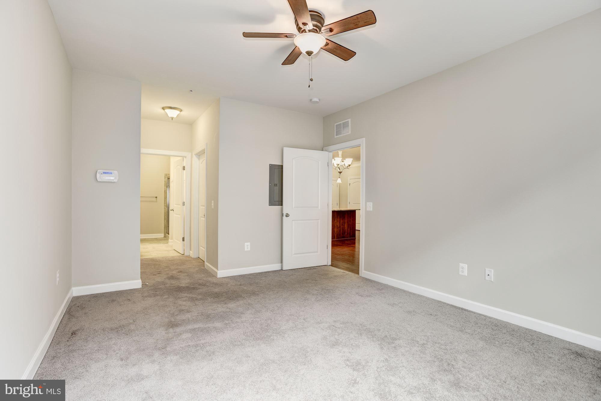 DISCOVERY SQUARE - Residential Lease