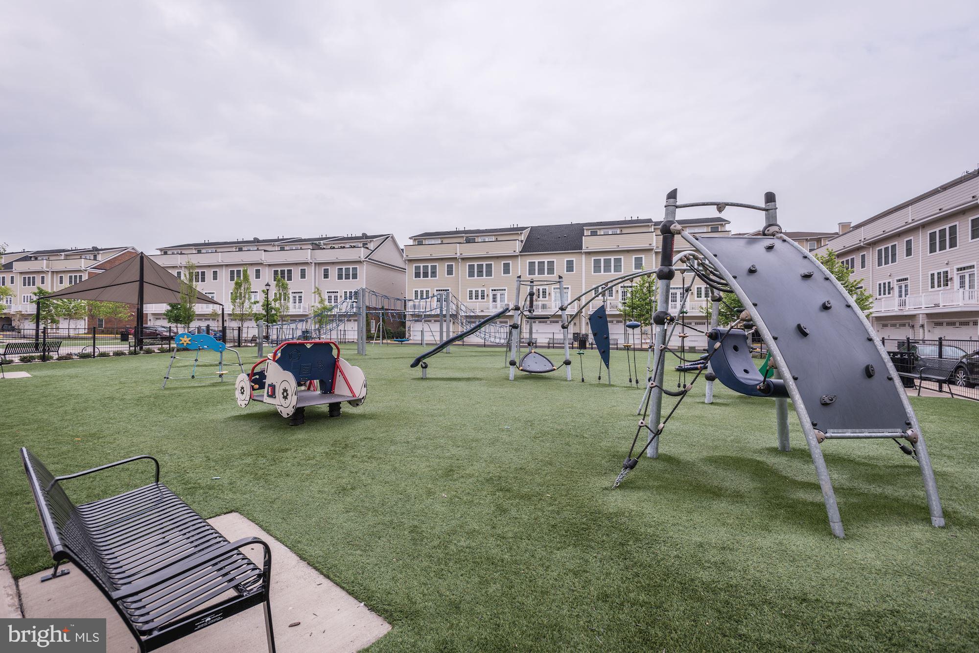 DISCOVERY SQUARE - Residential Lease