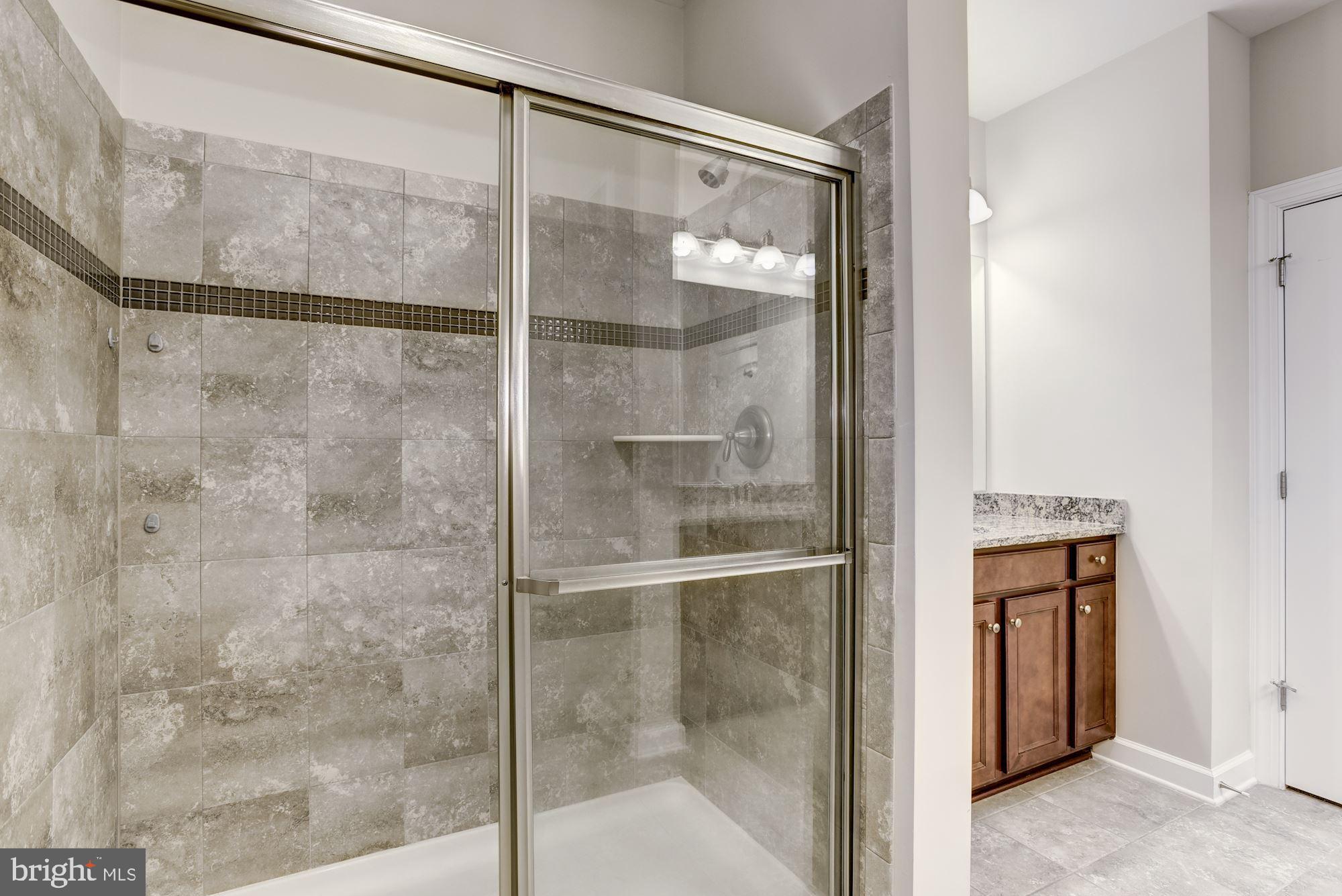 DISCOVERY SQUARE - Residential Lease