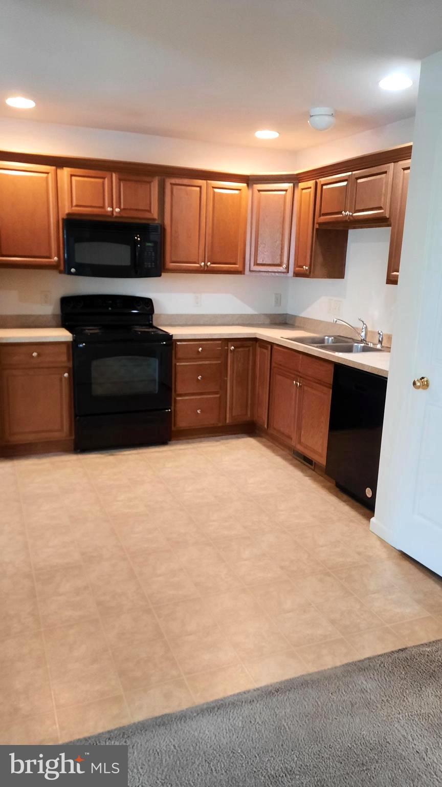 SILVER CREEK - Residential Lease