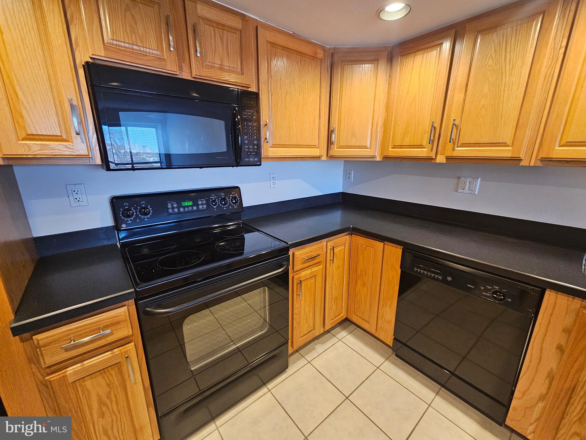 FAIRMOUNT - Residential